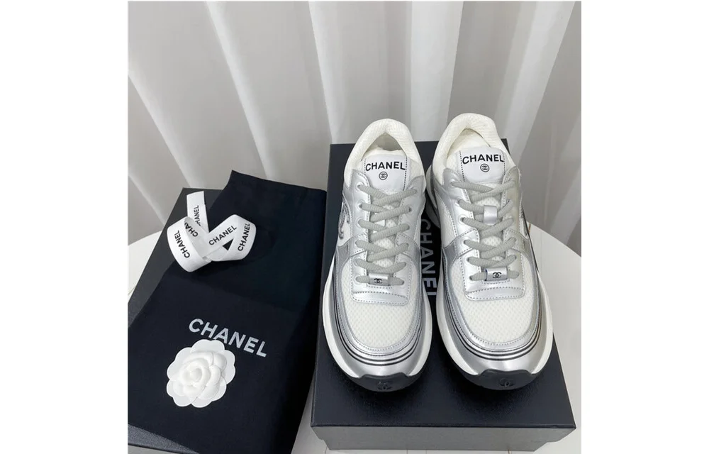 패브릭 라미네이티드 스니커즈 상세