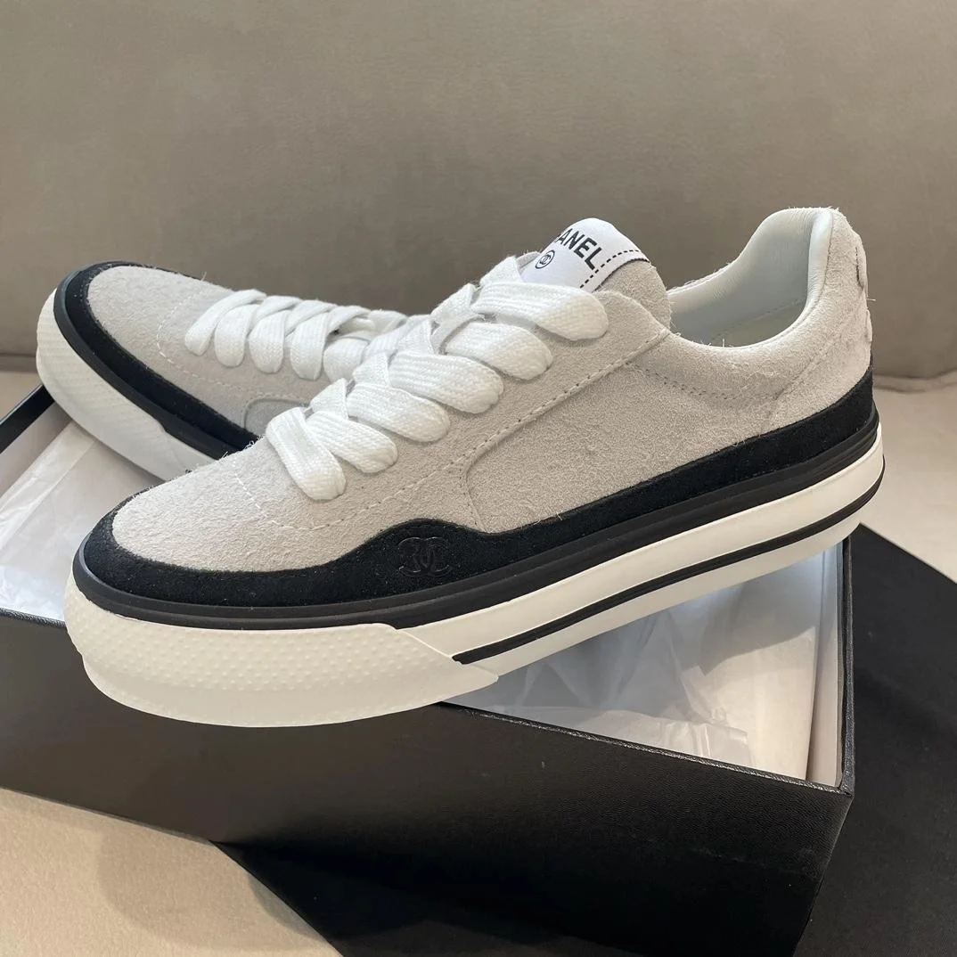 벨벳 스웨이드 스니커즈 상세