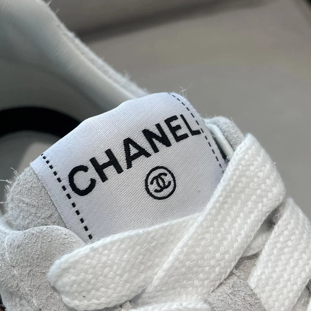 벨벳 스웨이드 스니커즈 상세