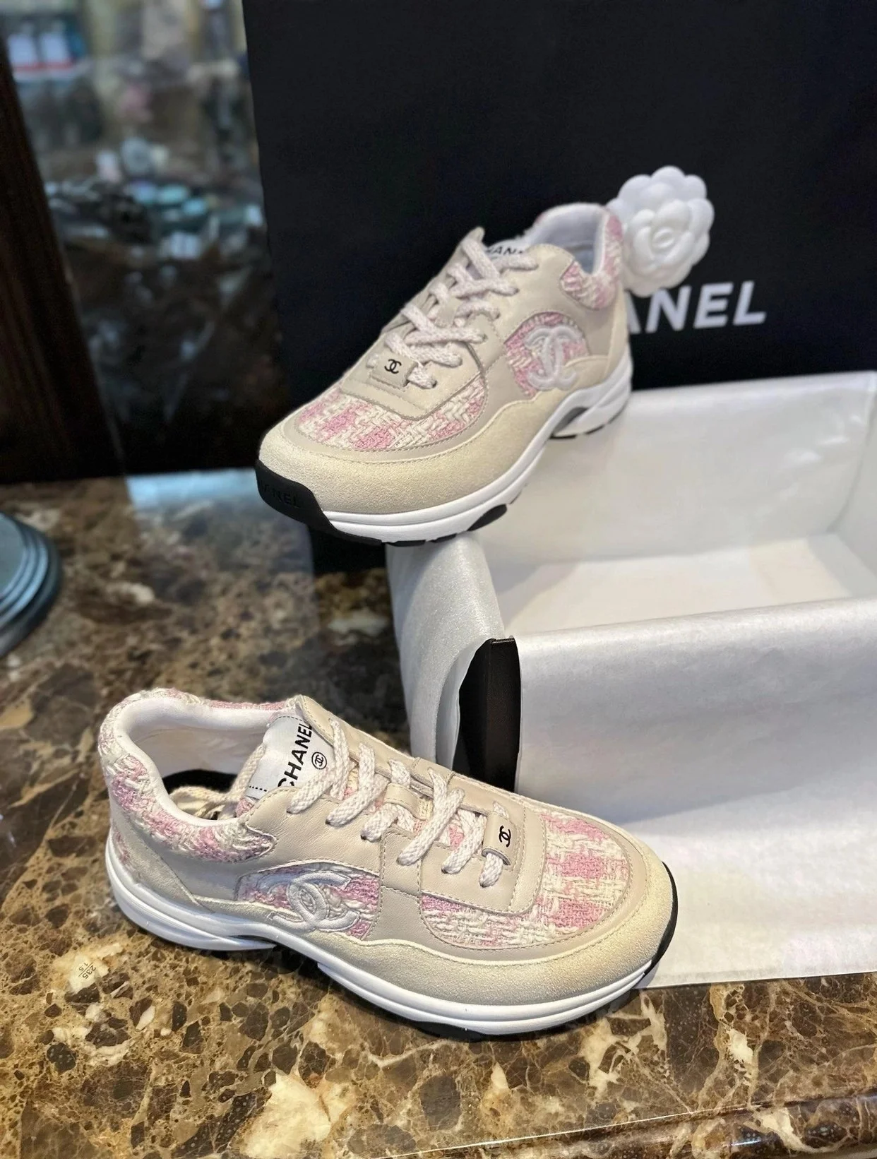 로고 트위드 스니커즈 핑크 상세