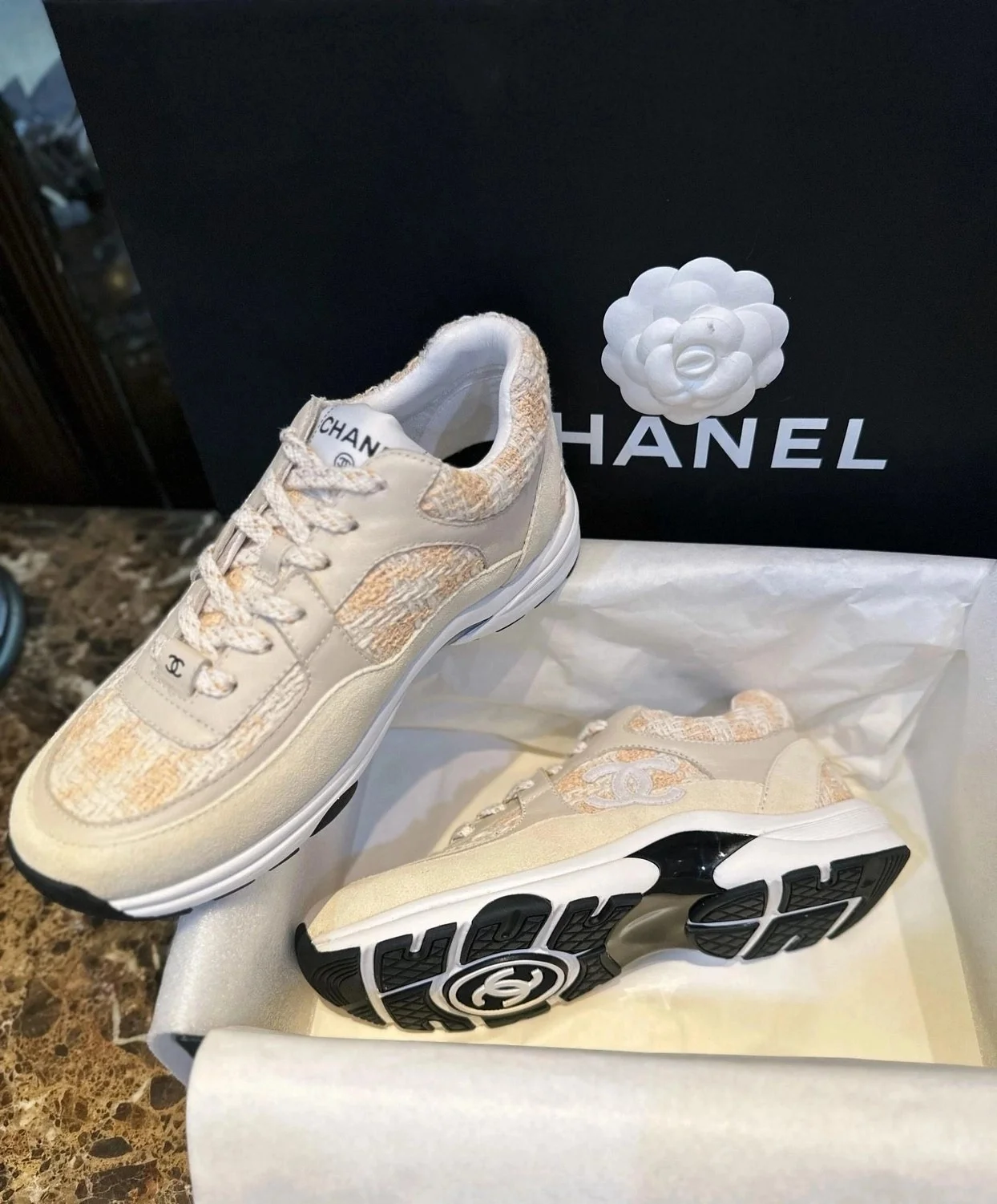 로고 트위드 스니커즈 오렌지 상세