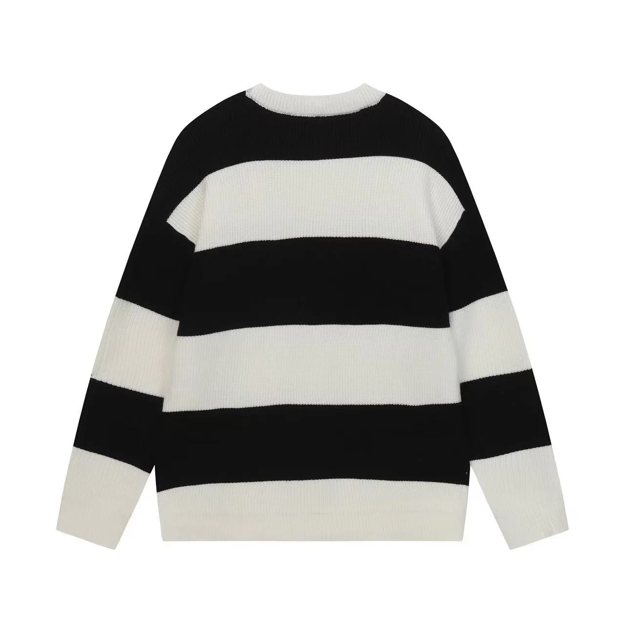 로고 스프라이트 라운드 오버 니트 상세