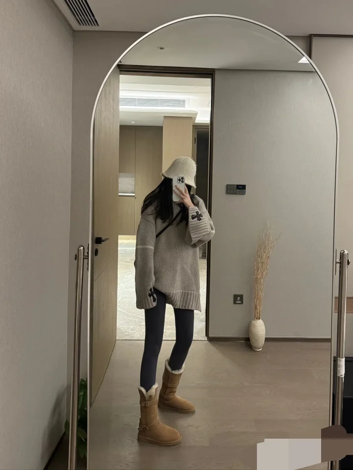 빈티지 라운드넥 스웨터 상세