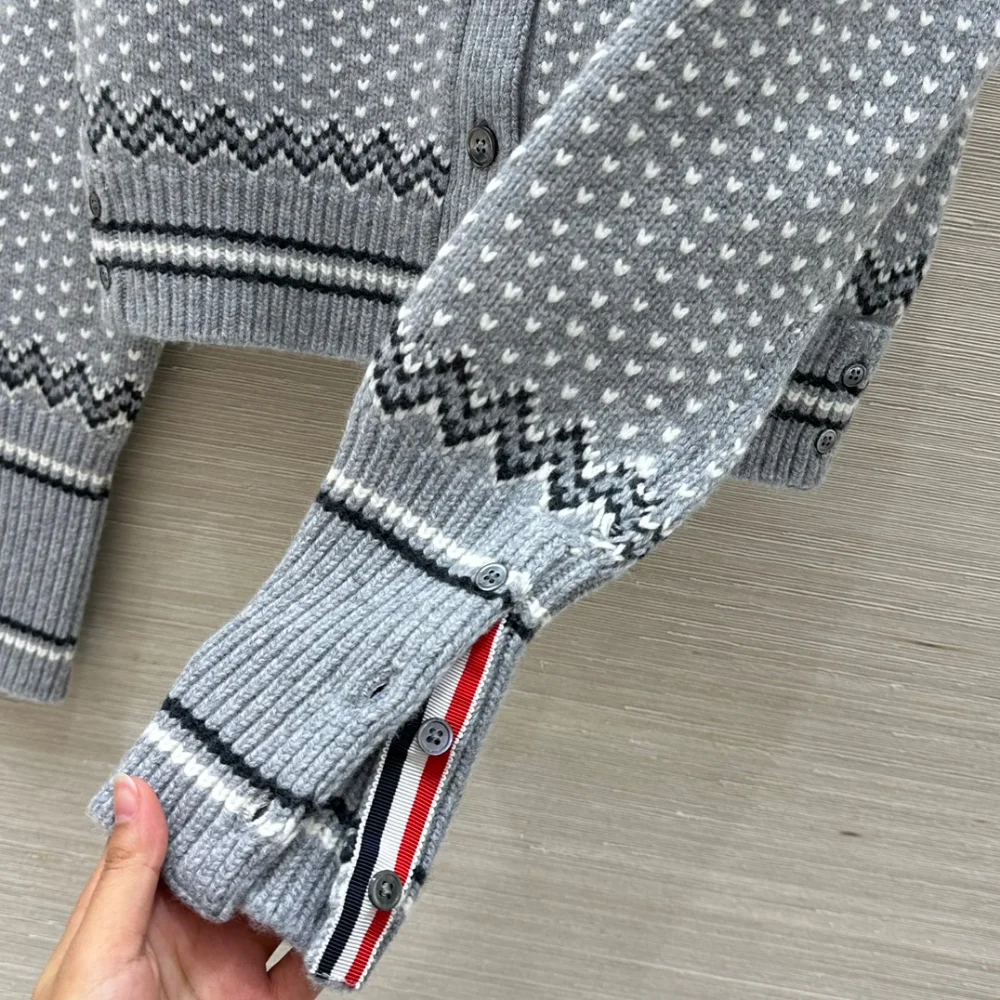 캐시미어 니트 가디건 상세