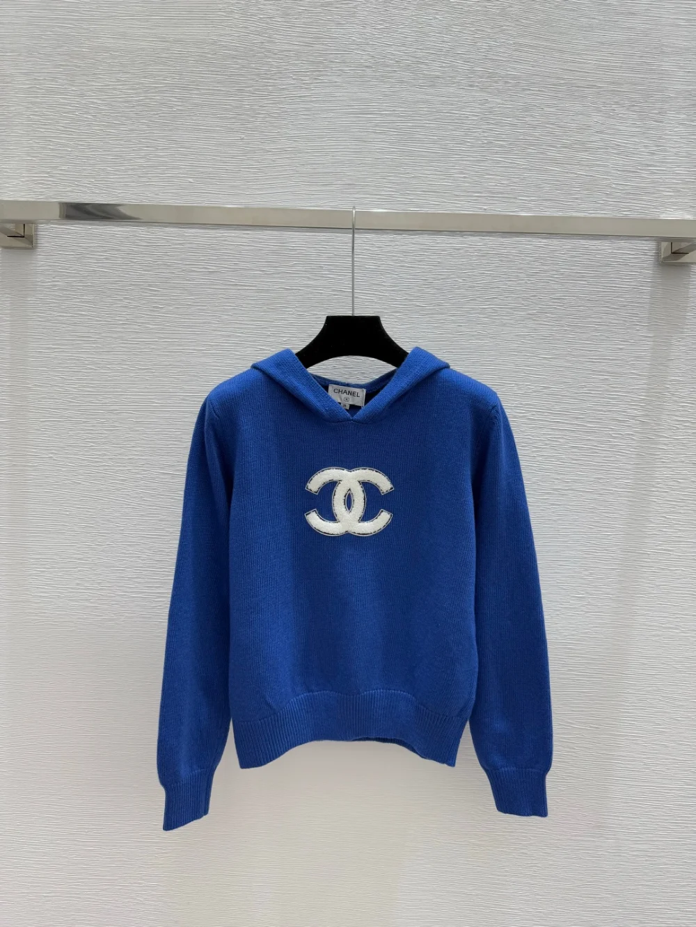 CC 로고 후드 긴팔 니트 상세