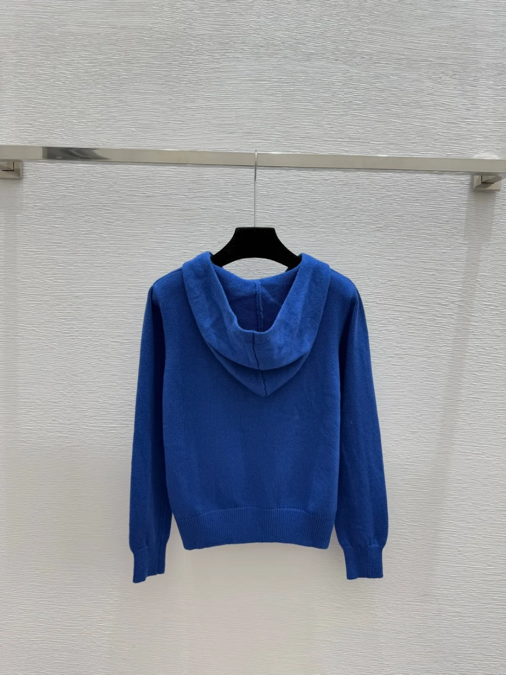 CC 로고 후드 긴팔 니트 상세