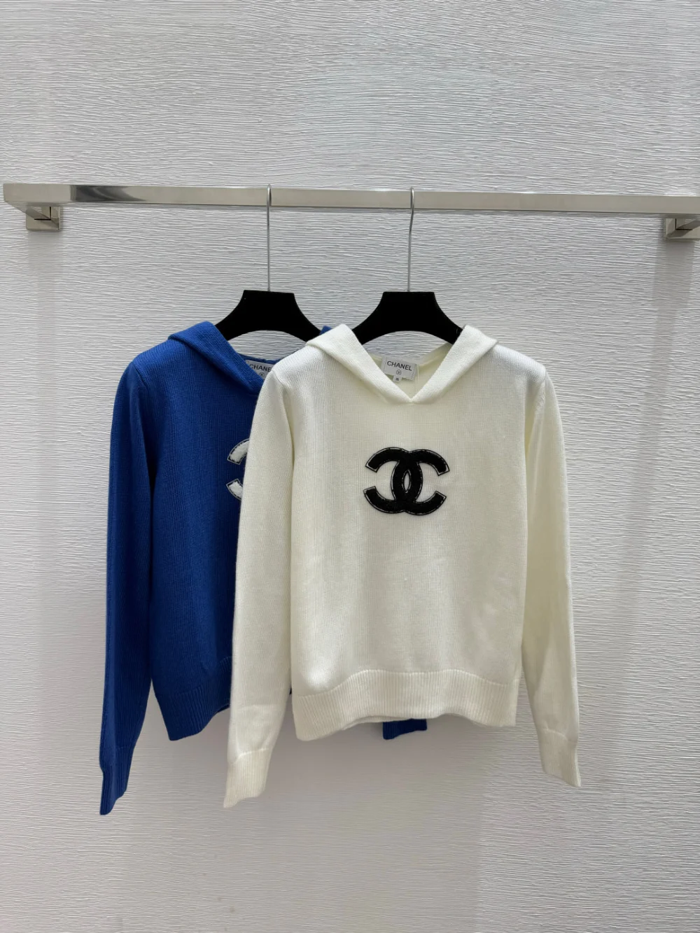 CC 로고 후드 긴팔 니트