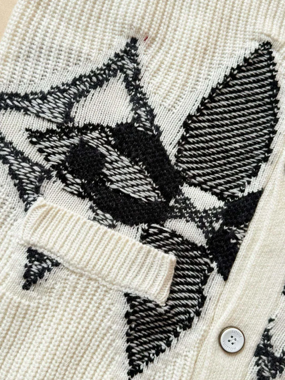 남성 LV 모노그램 니트 가디건 (2color) 상세