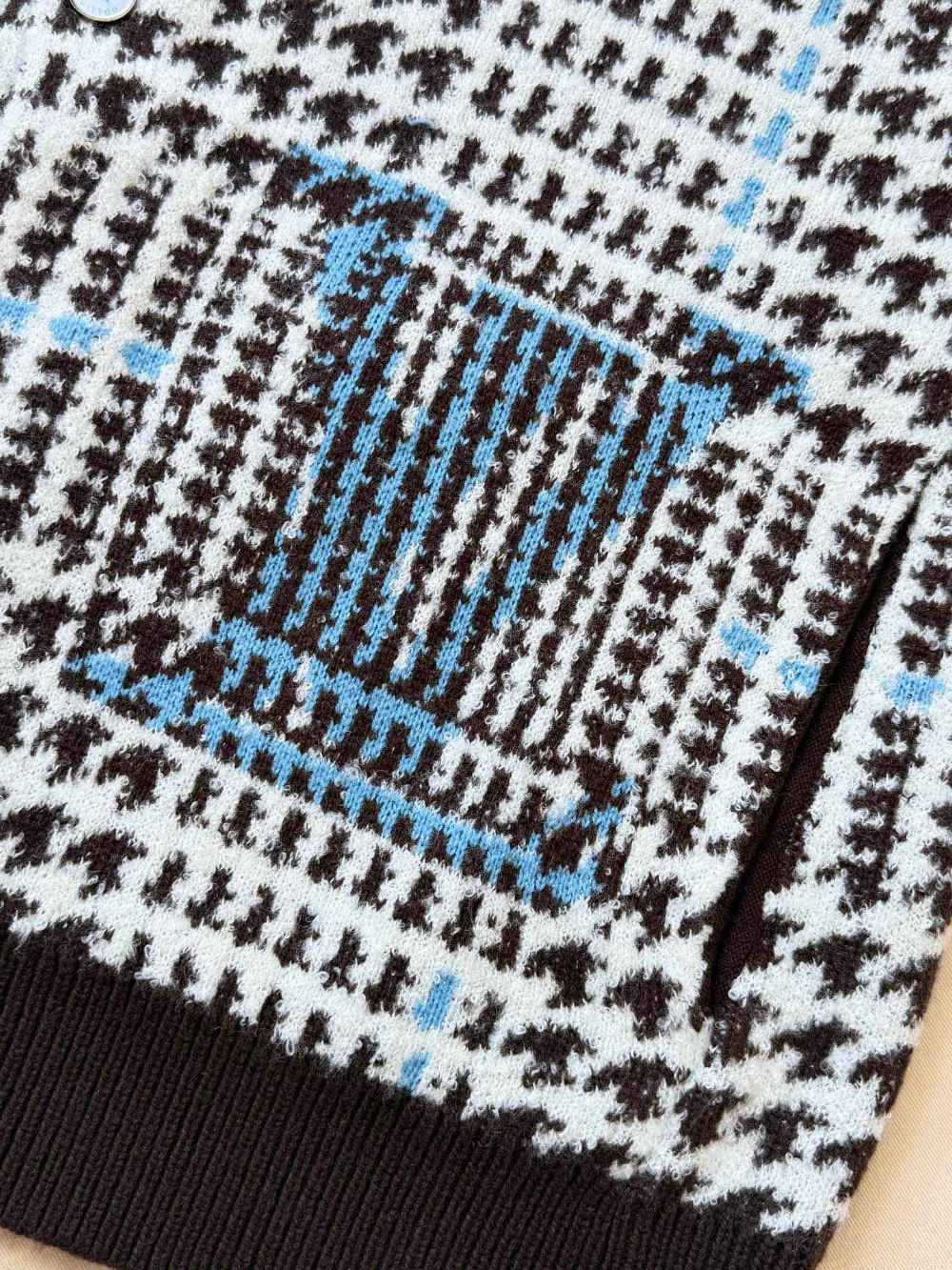 남녀공용 LV 체크 니트 가디건 상세