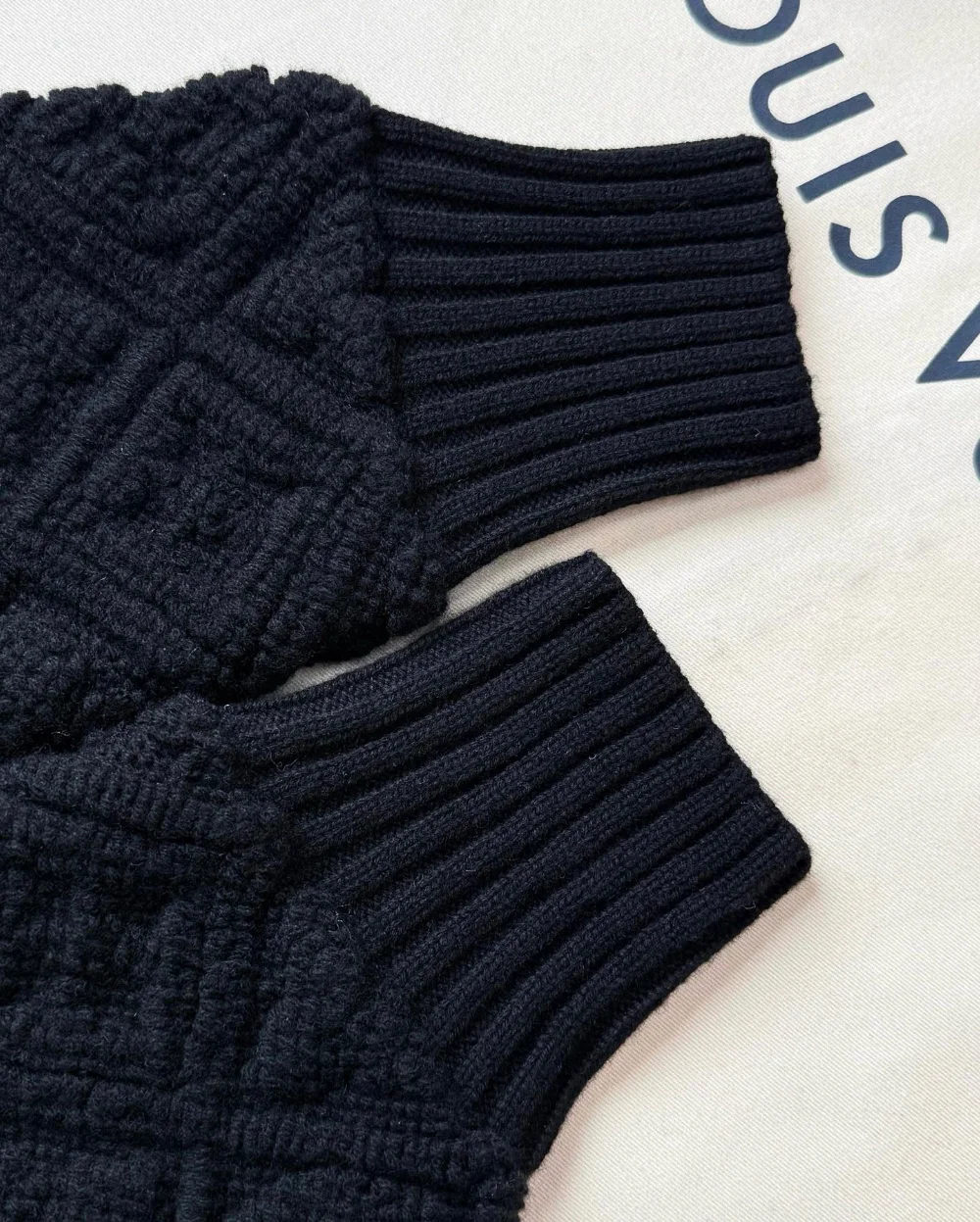 LV 모노그램 니트 집업 (2color) 상세