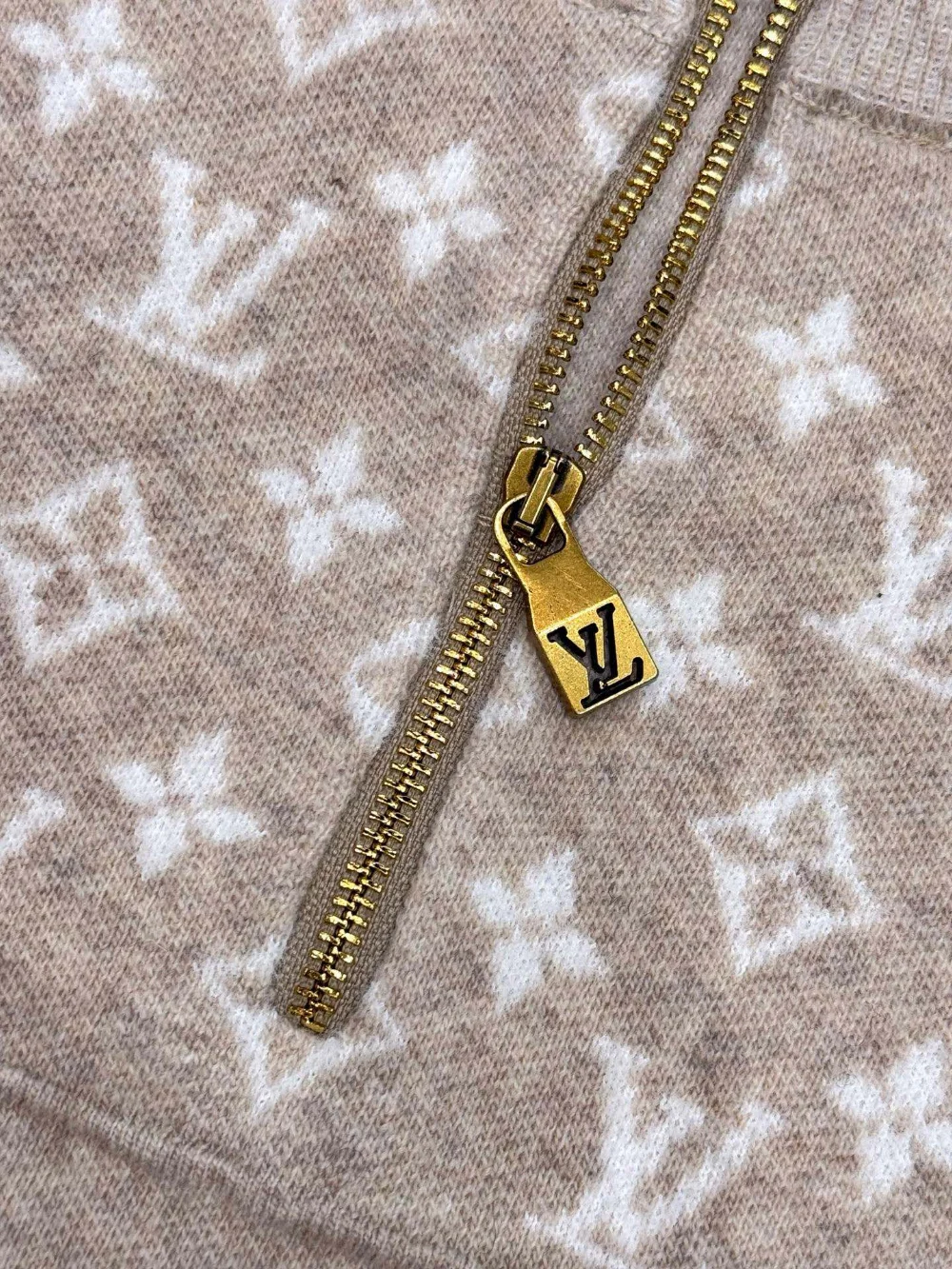 남성 LV 모노그램 하프집업 긴팔 니트 상세