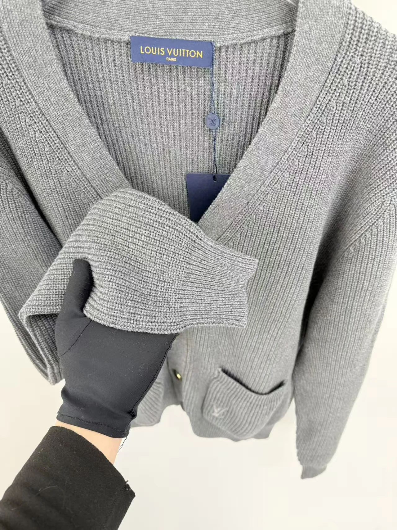 남녀공용 엠브로이더드 캐시미어 가디건 상세