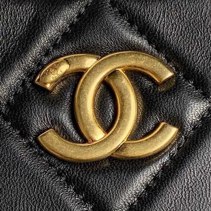 호보 핸드백 램스킨 골드 메탈 블랙 (17×24×5cm) 상세