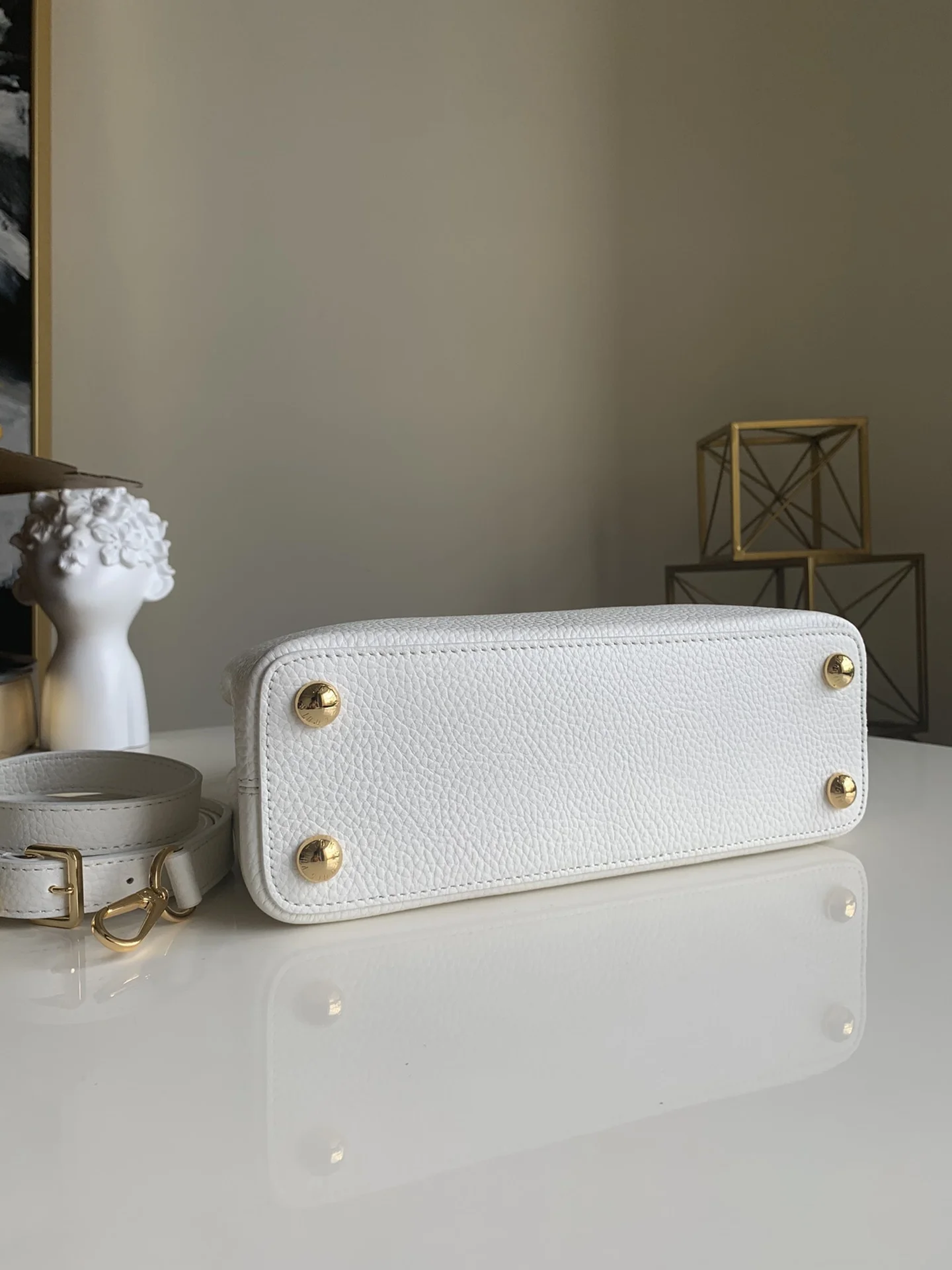 카퓌신 BB 화이트 / 27 x 21 x 9 cm 상세