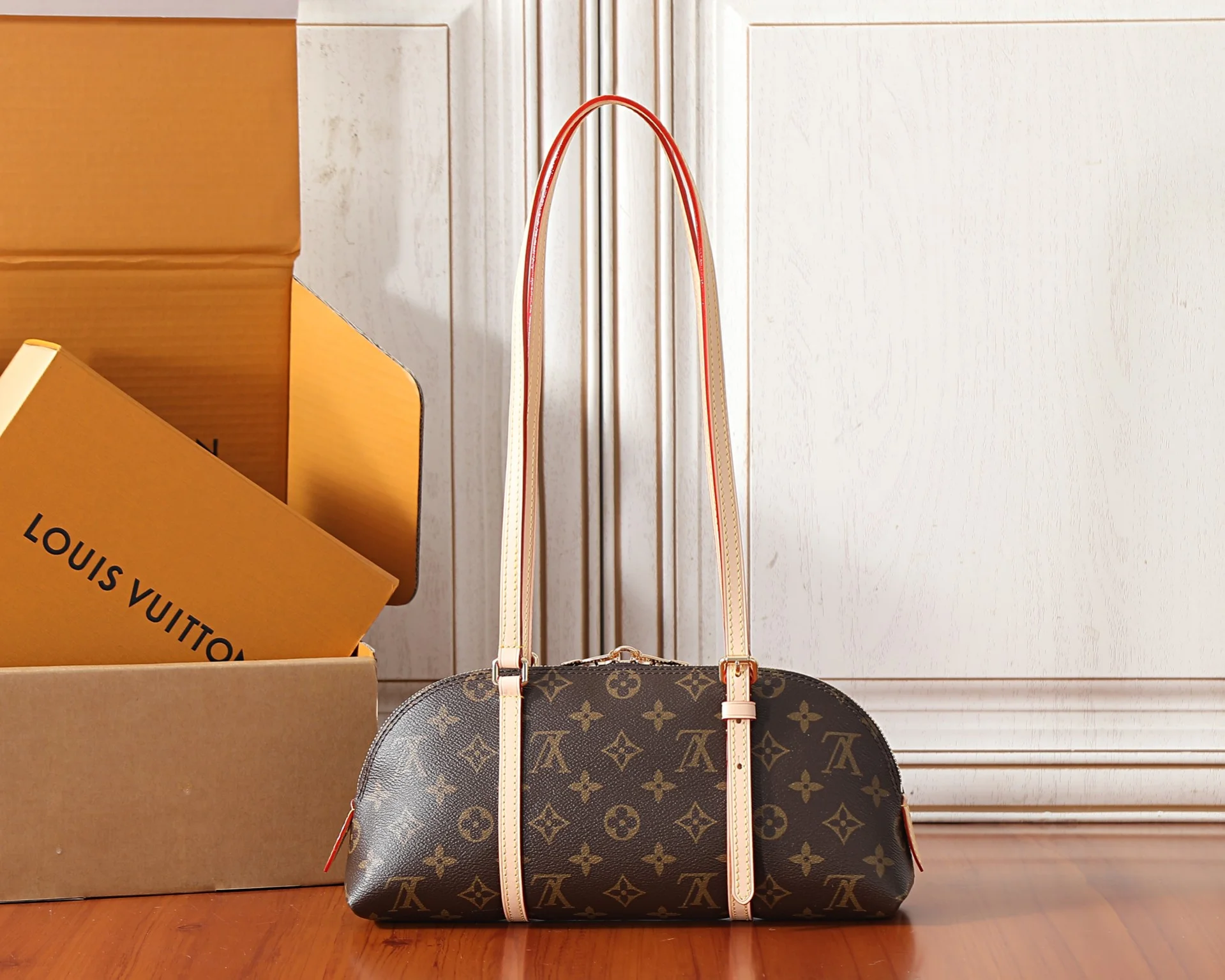 스콰이어 이스트 웨스트  29x14x8CM 상세