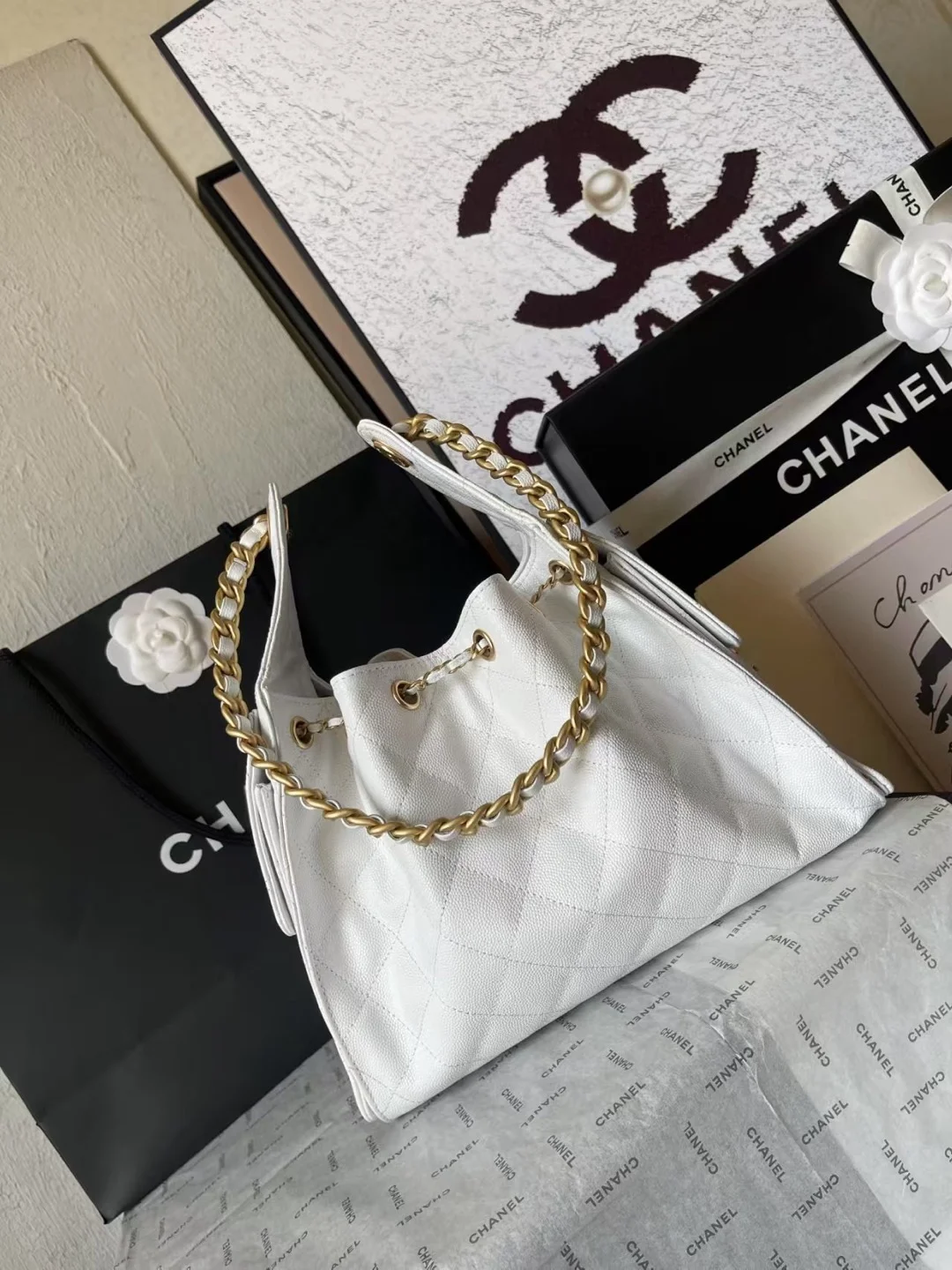 25c 뉴 호보백 화이트 상세