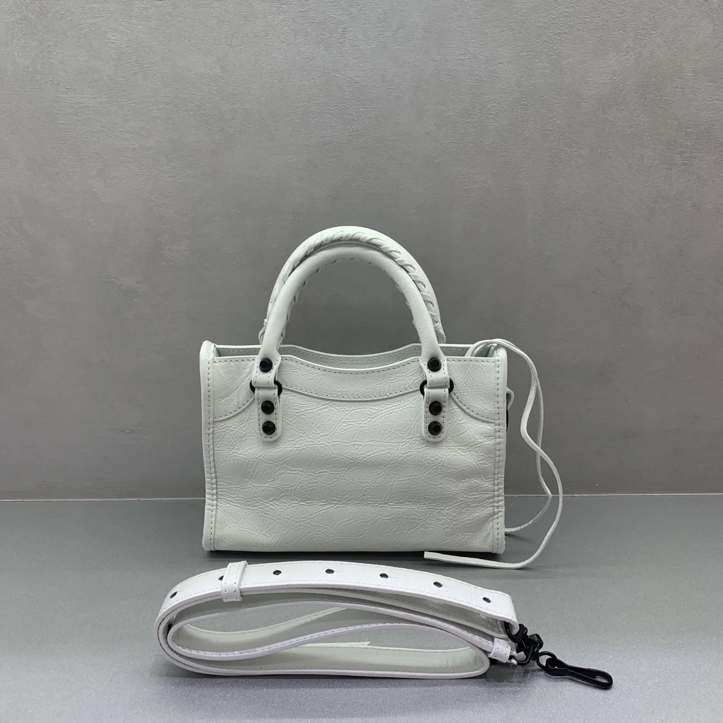 르 시티백 미니 (23cm X 16cm X 10cm) 상세