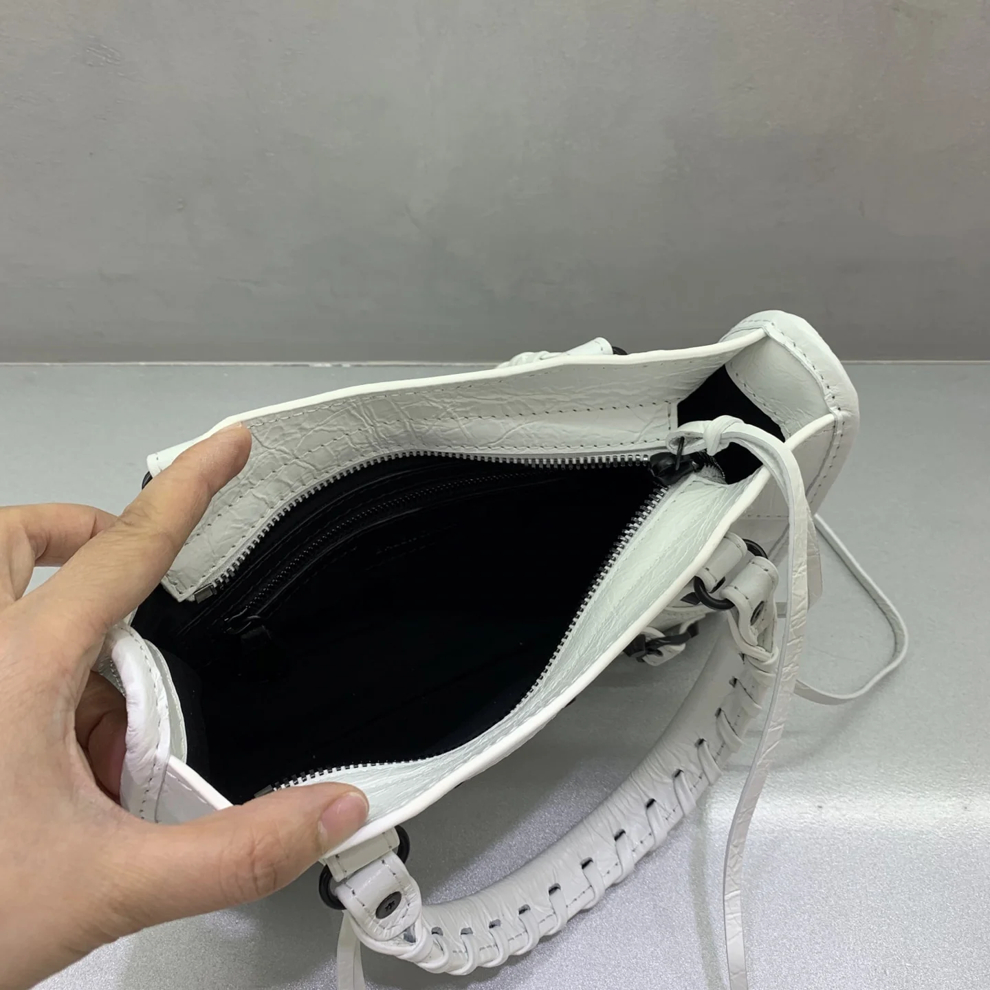 르 시티백 미니 (23cm X 16cm X 10cm) 상세