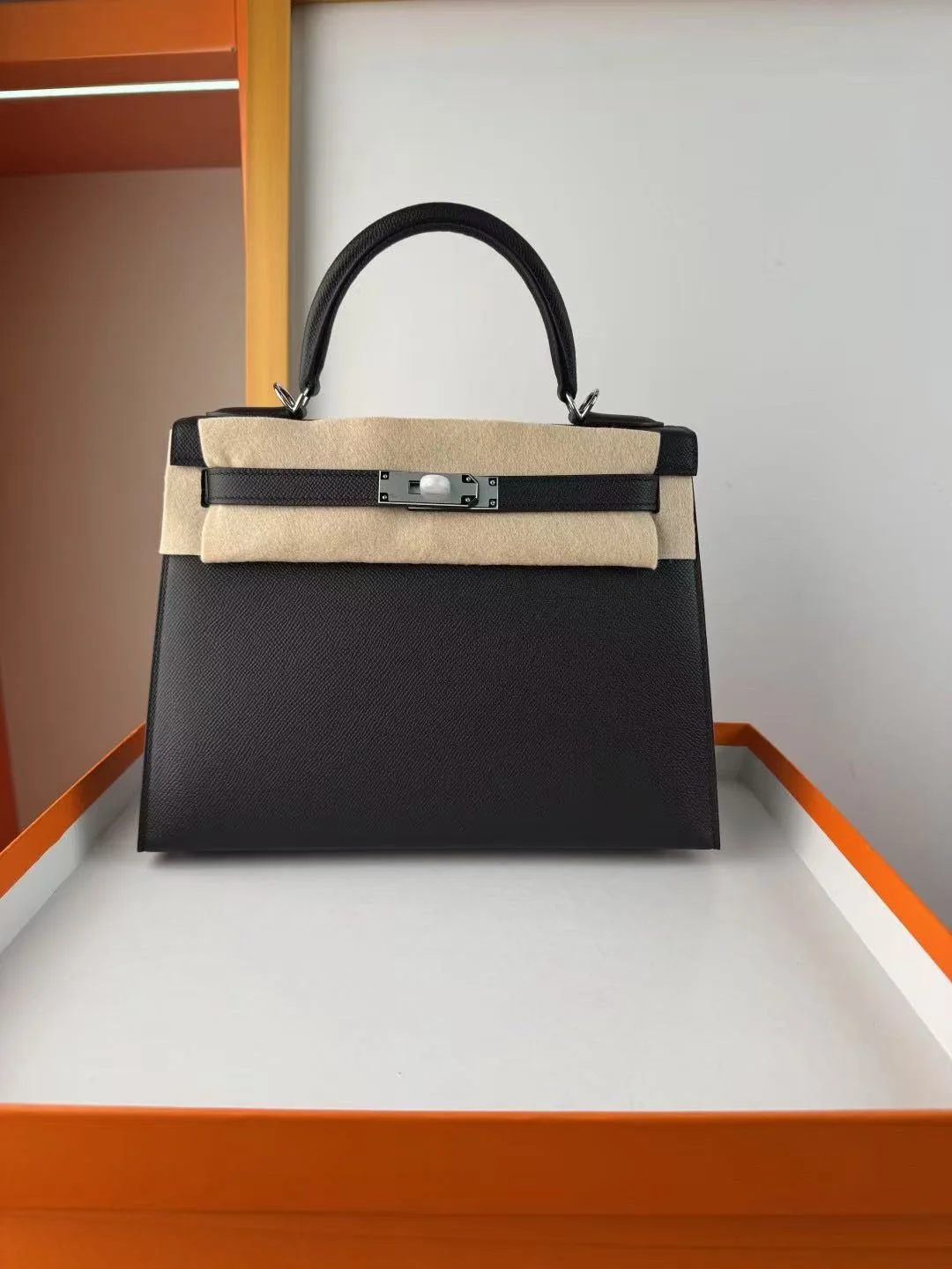 켈리백 28 Noir epsom 백 상세