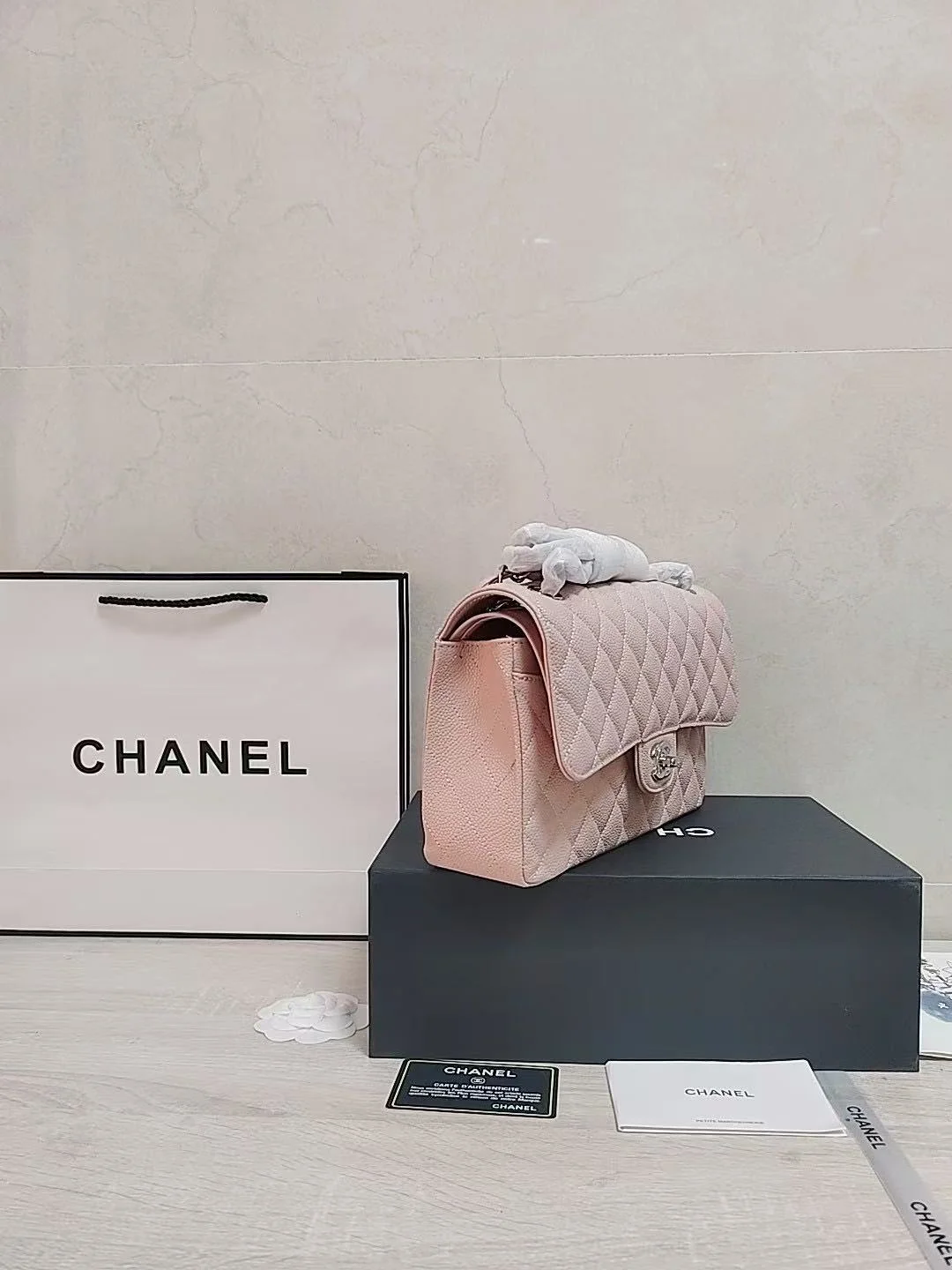 클래식 캐비어 핑크 은장 미디움 상세