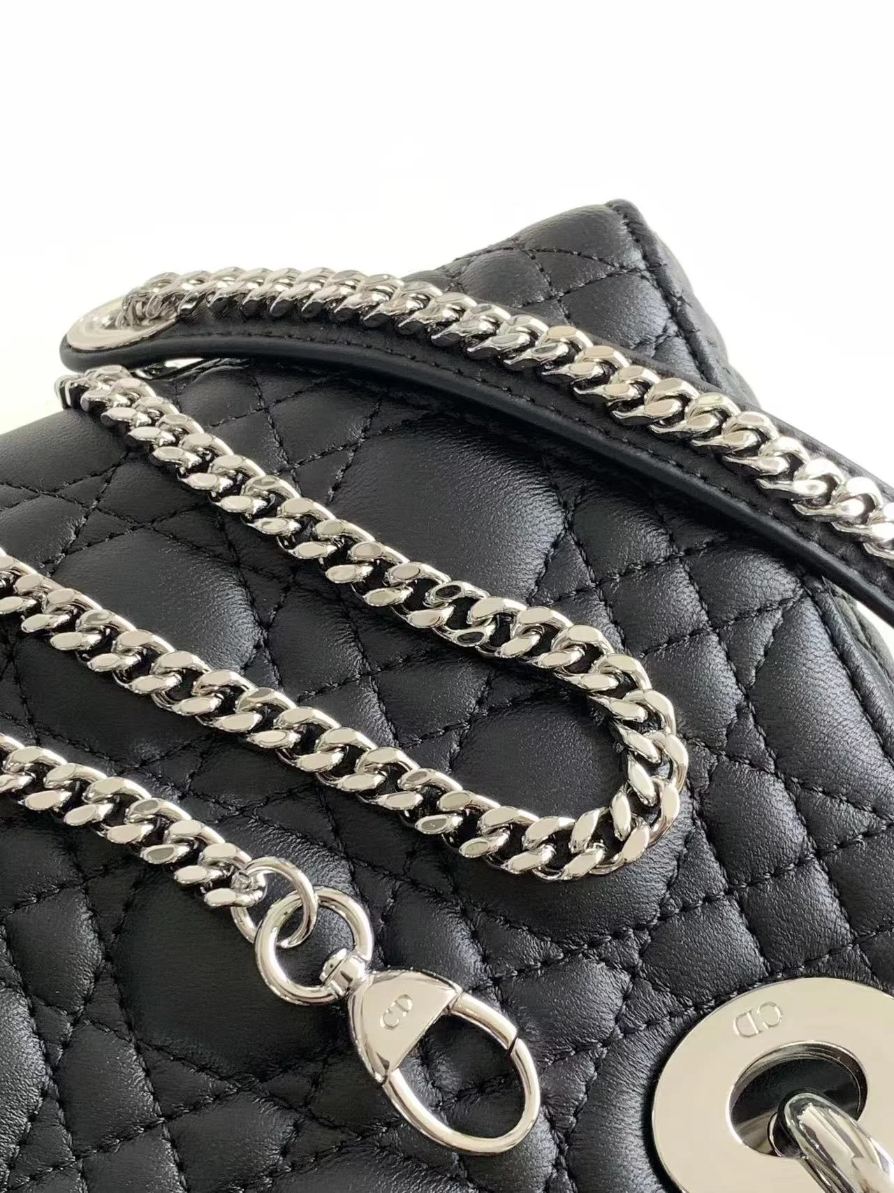 레이디백 미니 실버 상세