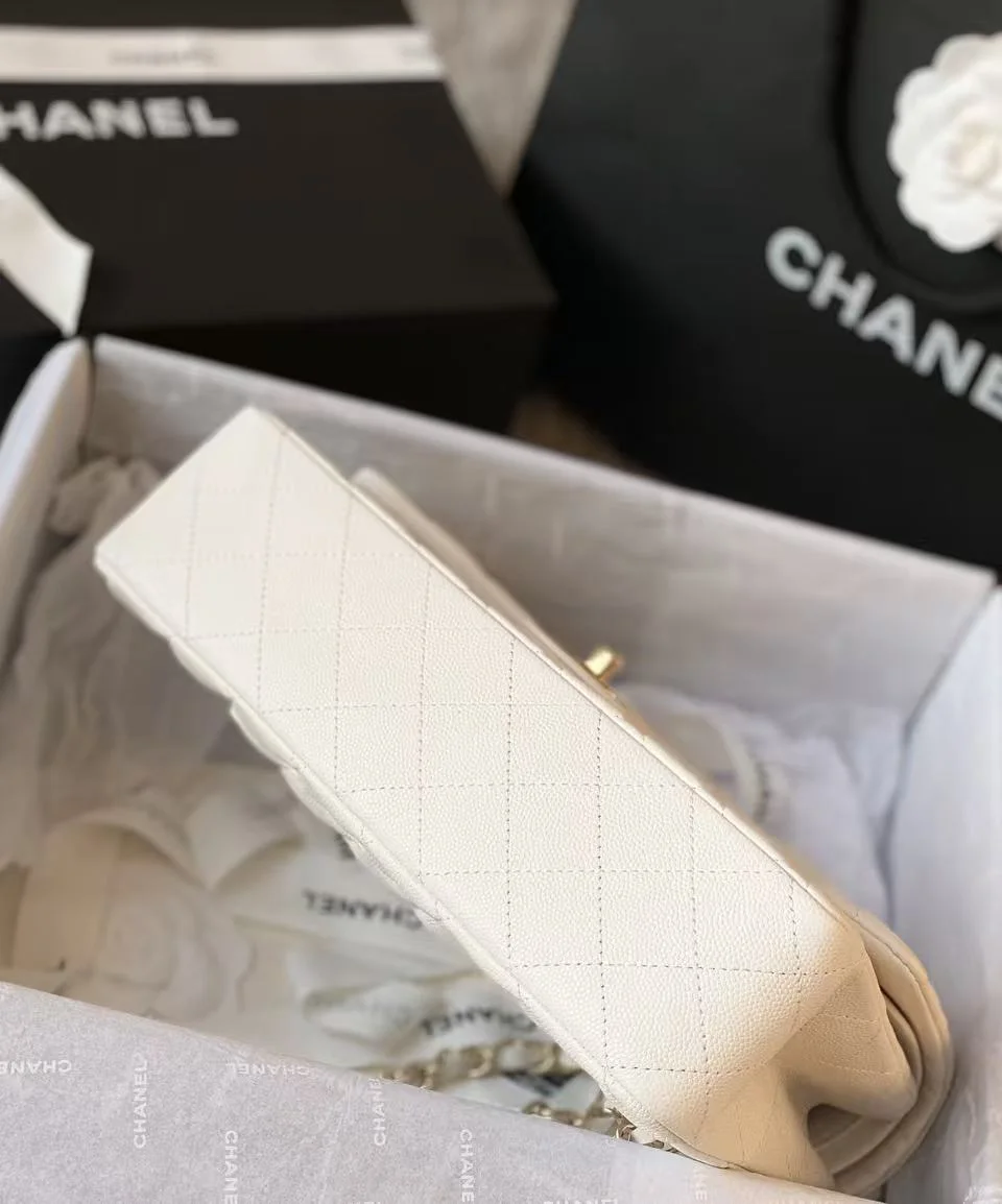 클래식백 미디움 캐비어 라이트베이지 샴페인골드 상세