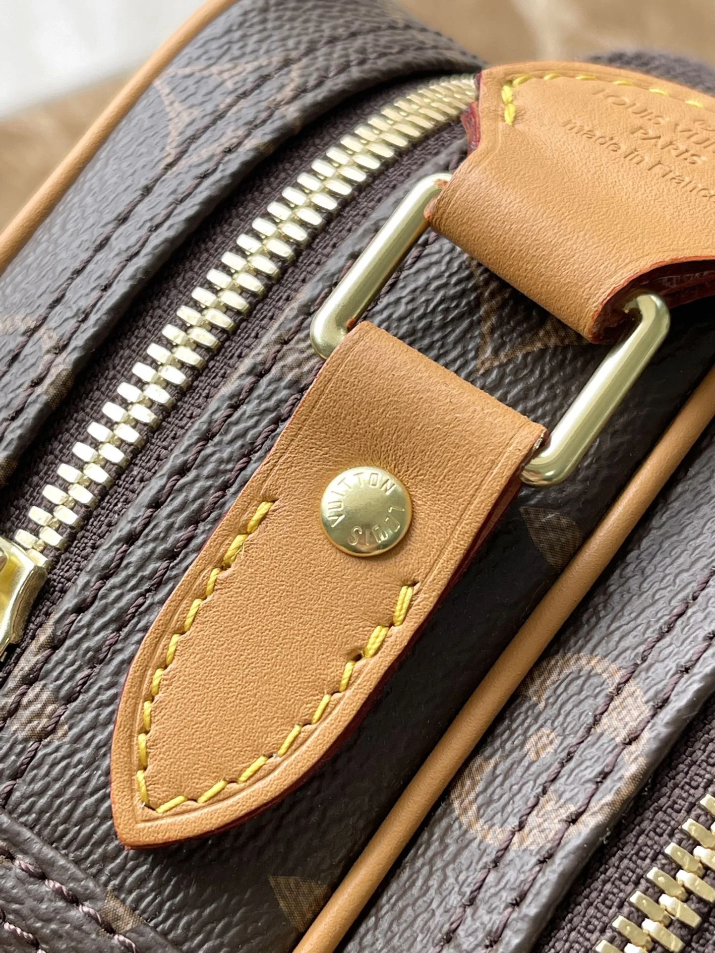 리포터 백 상세