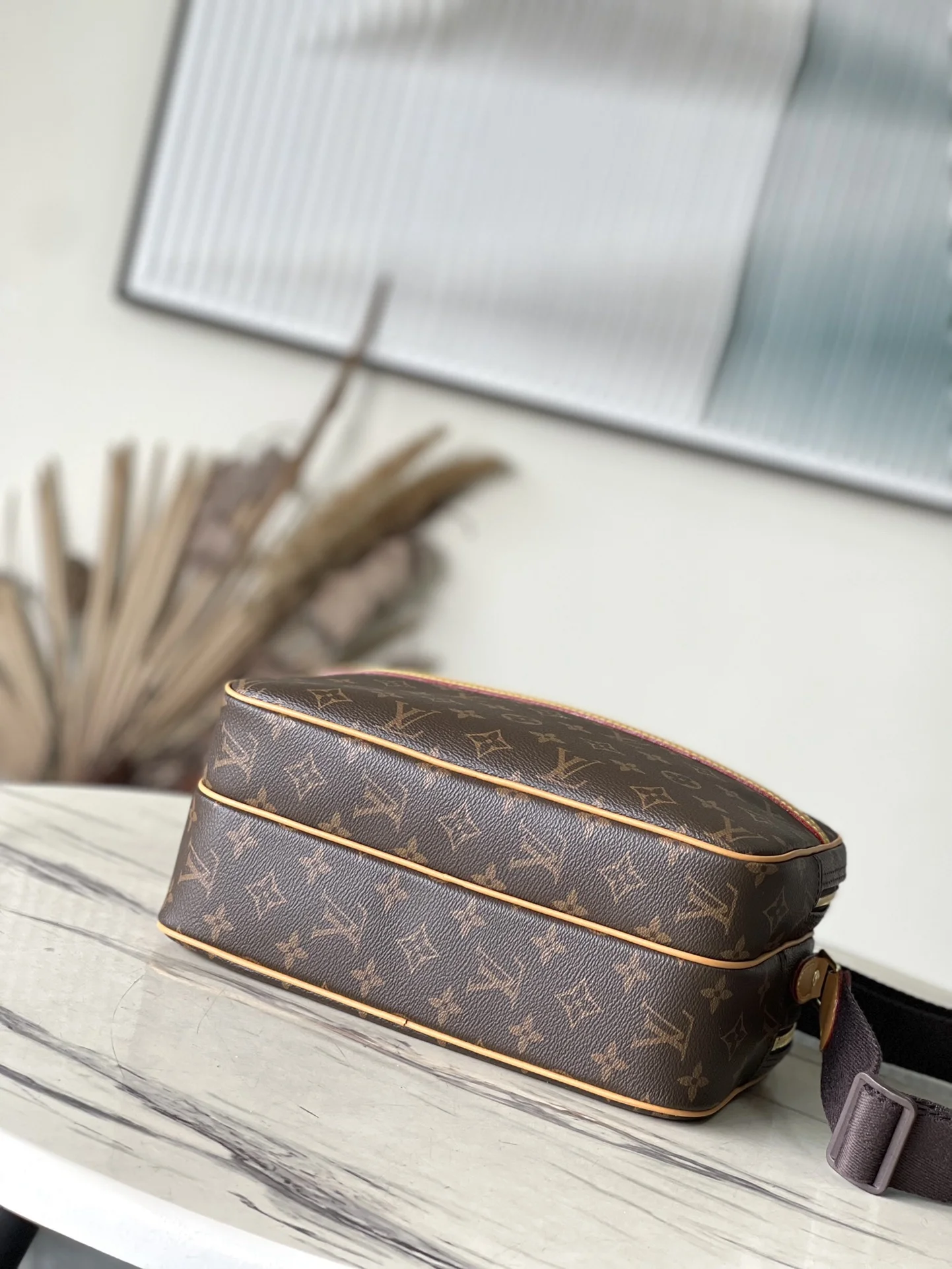 리포터 백 상세