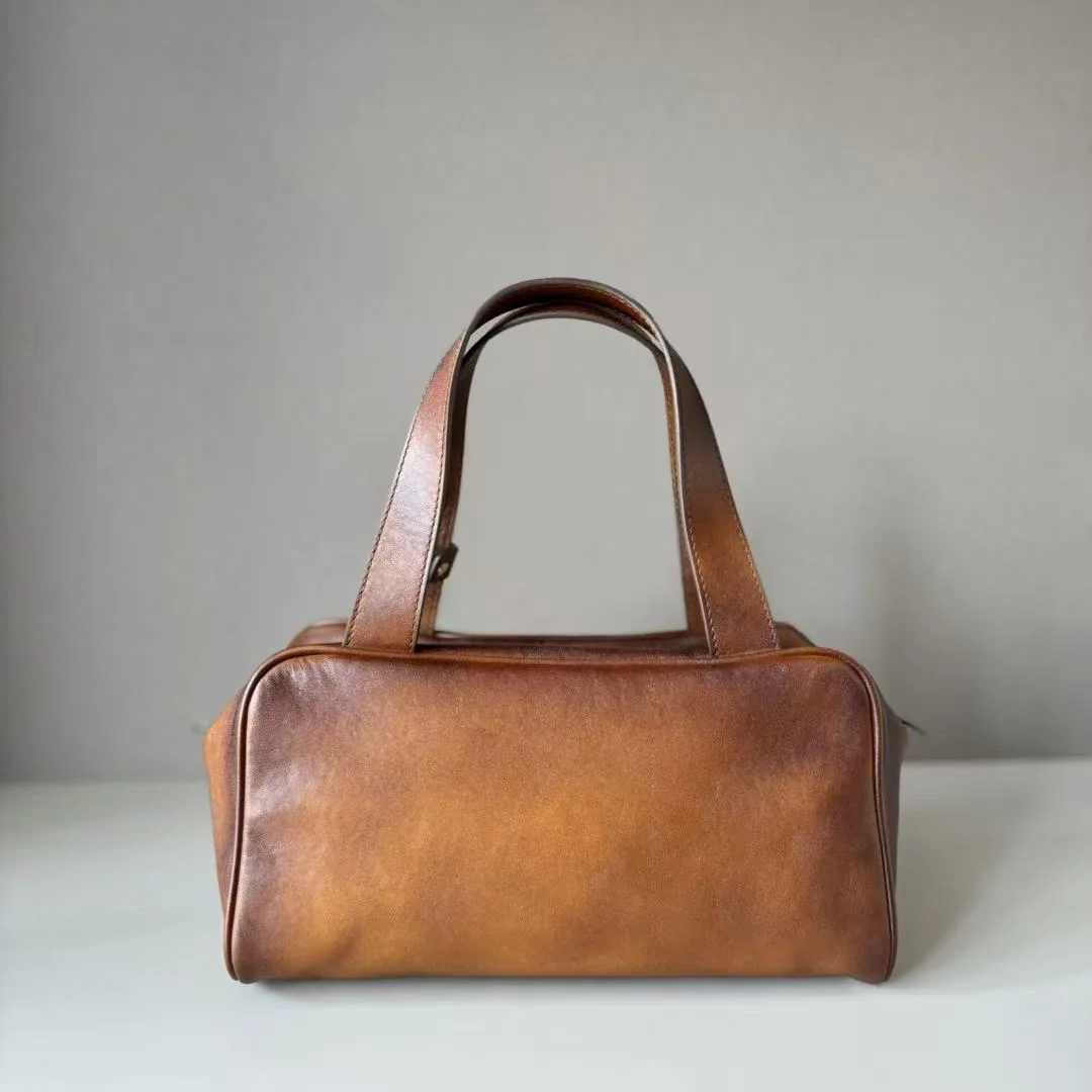 가죽 탑 핸들백 꼬냑  (28cm X 15cm X 13cm) 상세