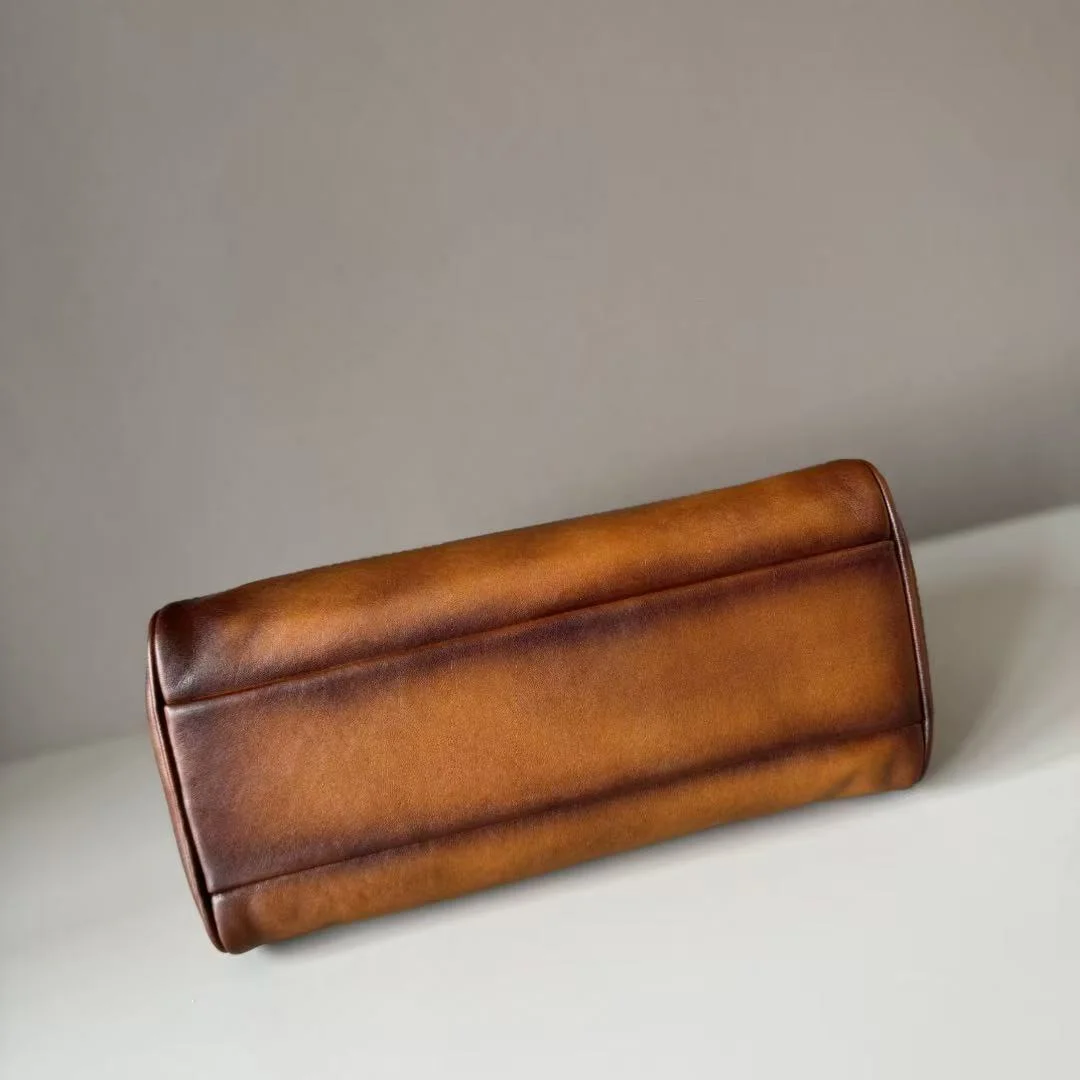 가죽 탑 핸들백 꼬냑  (28cm X 15cm X 13cm) 상세