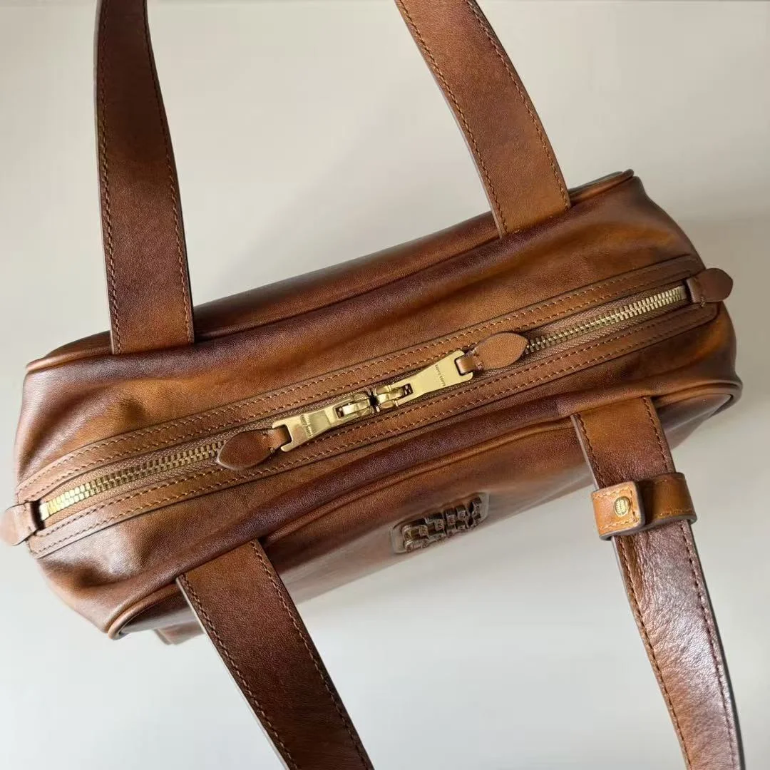 가죽 탑 핸들백 꼬냑  (28cm X 15cm X 13cm) 상세