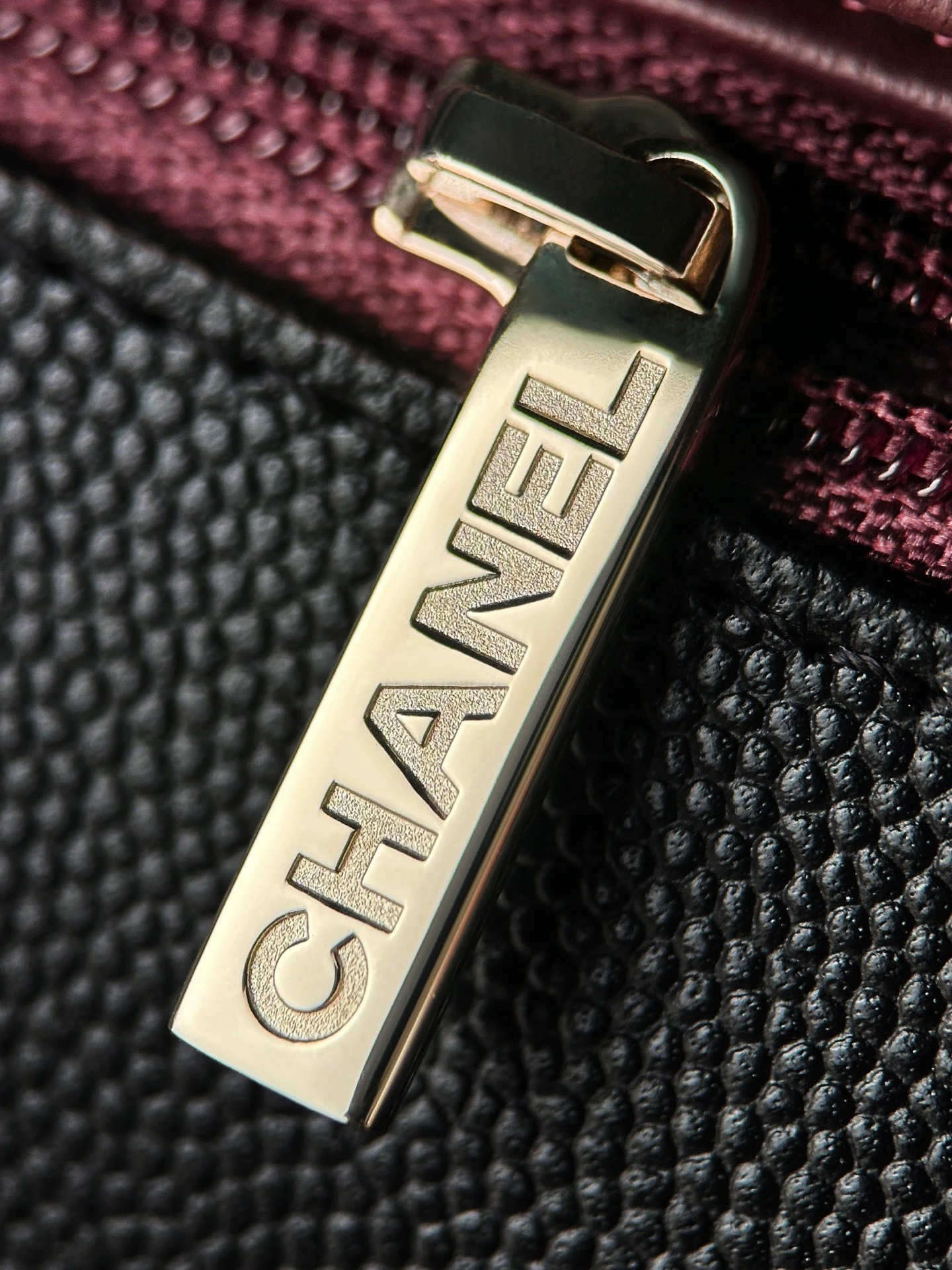 코코 핸들 스몰 샴페인 골드 (24cm X 14cm X 10cm) 상세