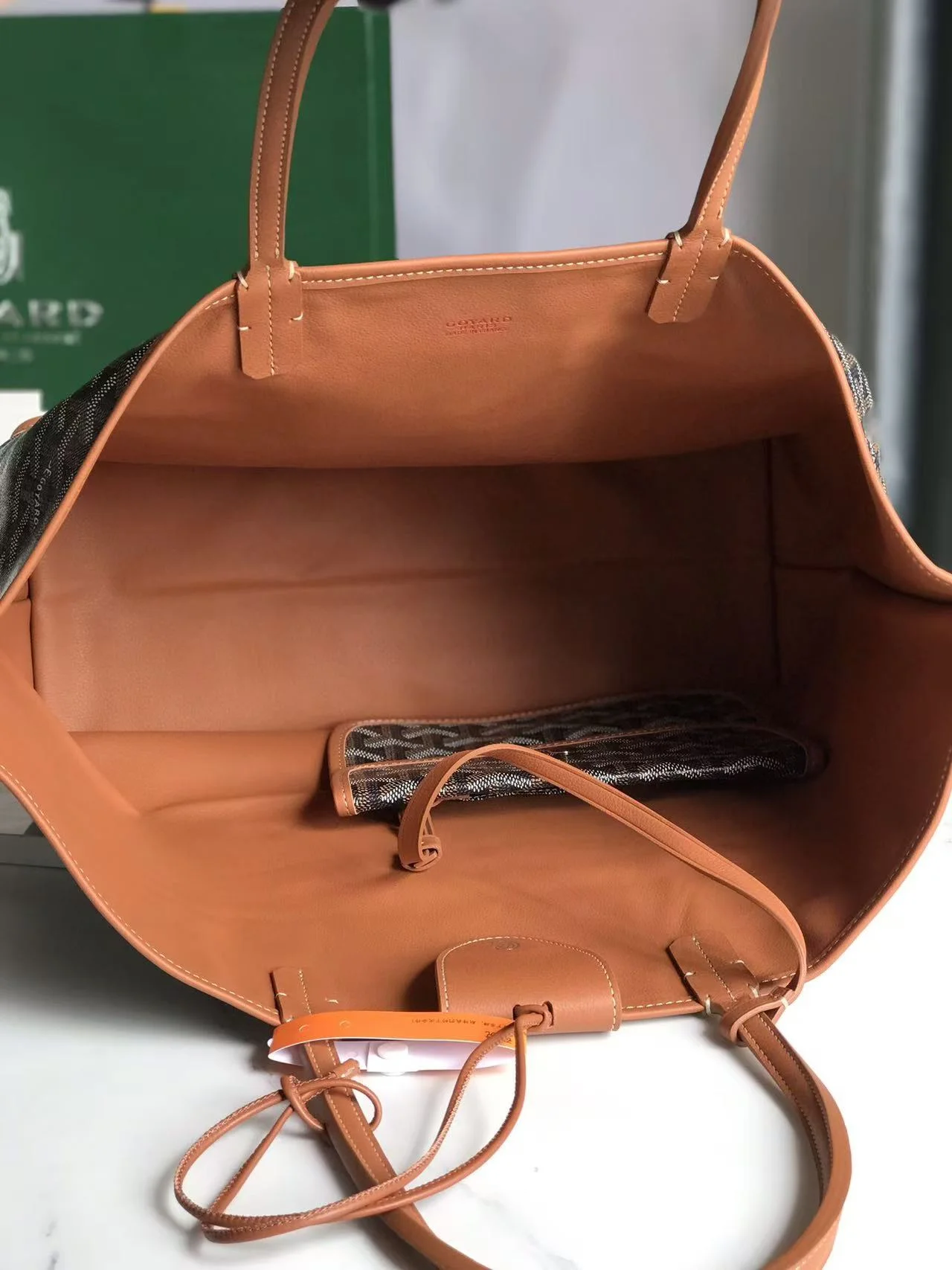 앙주백 PM (28cm x 34cm x 15cm) 상세