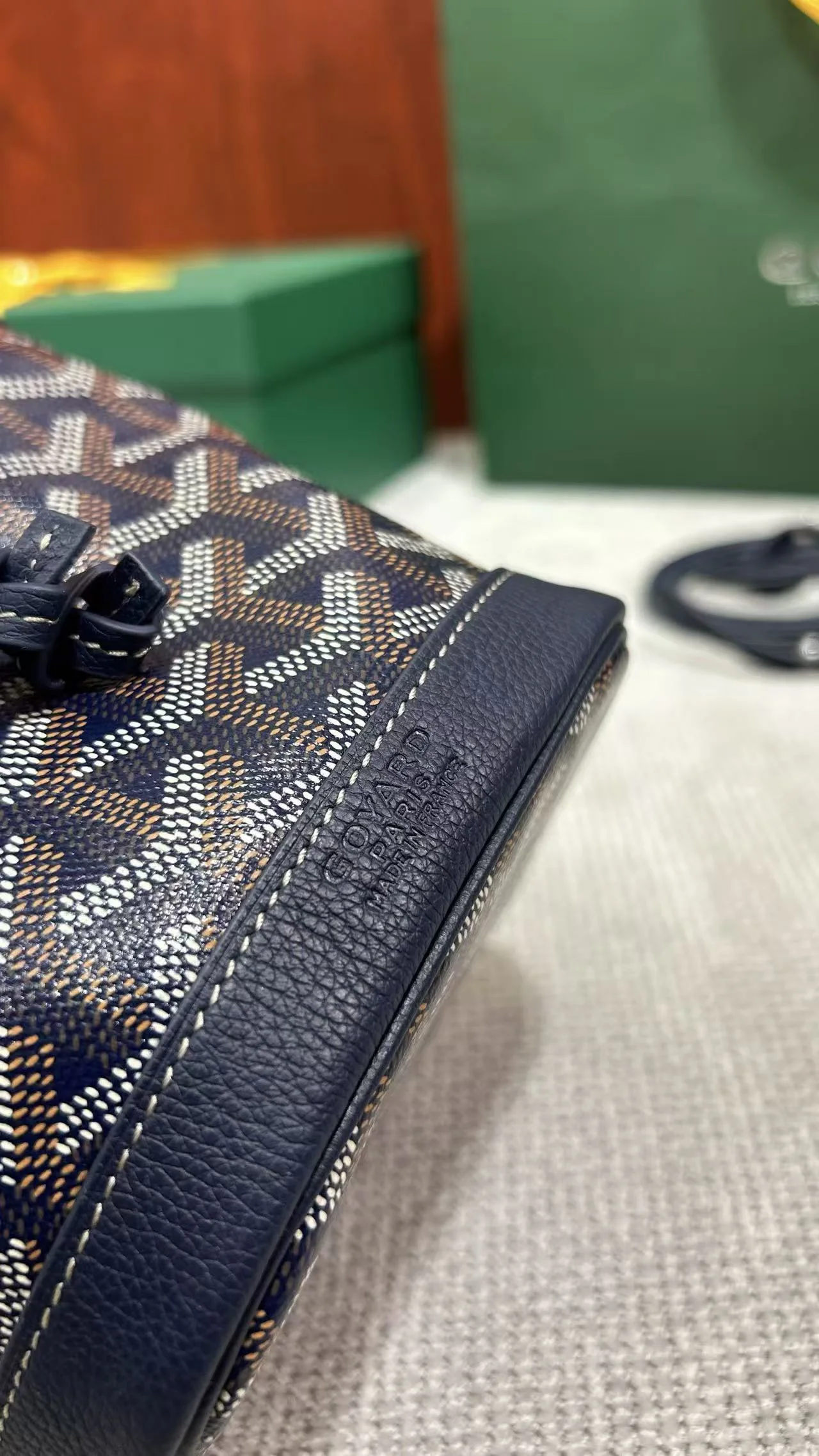 쁘띠 플롯 버킷백 상세