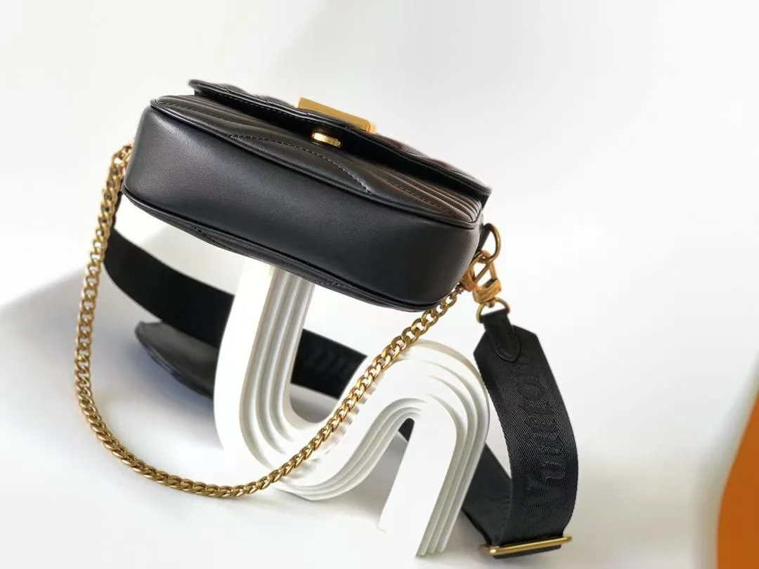 뉴 웨이브 멀티 포쉐트 느와 블랙 (19 * 14 * 5) 상세