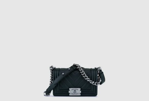 쉐브론 보이백 캐비어 스몰 (20.5cm X 12cm X 8.5cm)