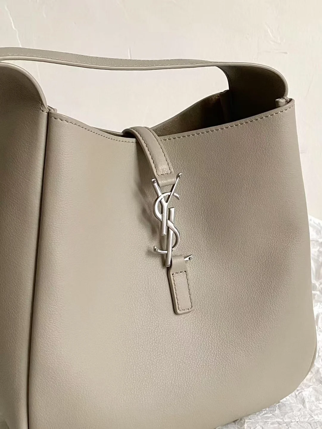 LE 5 A 7 호보백 스몰 ( 23 x 22 x 8.5cm) 상세