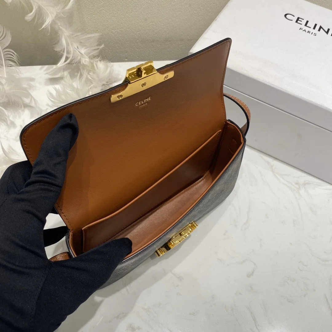 트리오페 숄더백 상세