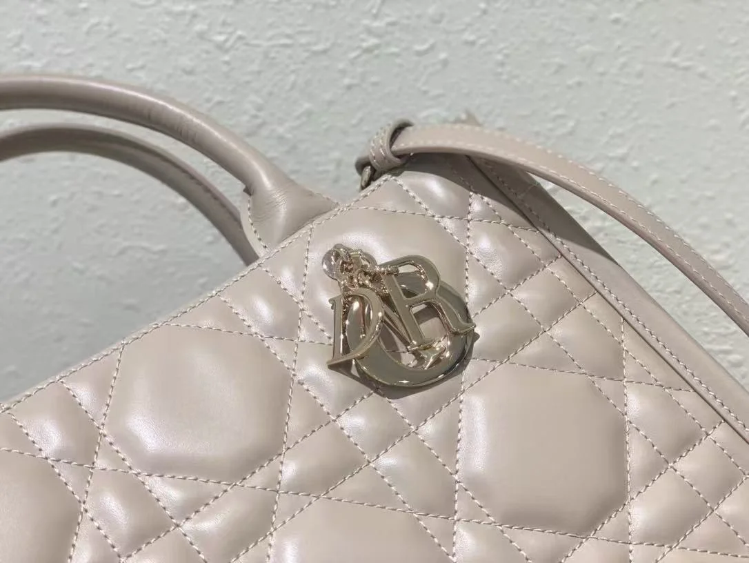 레이디 까나쥬 북토트백 스몰 그레이(26.5cm X 21cm X 14cm) 상세