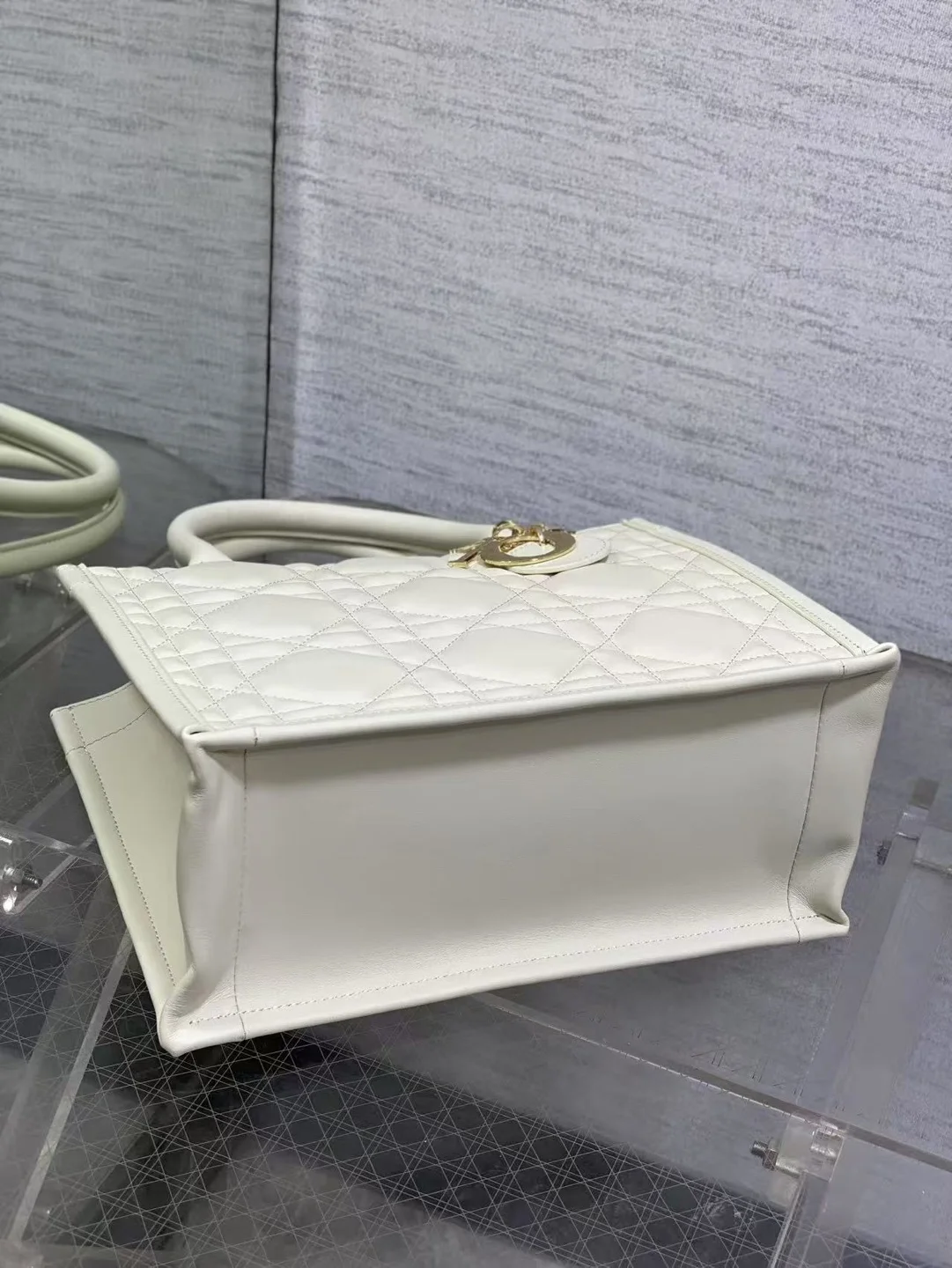 레이디 까나쥬 북토트백 스몰 아이보리(26.5cm X 21cm X 14cm) 상세