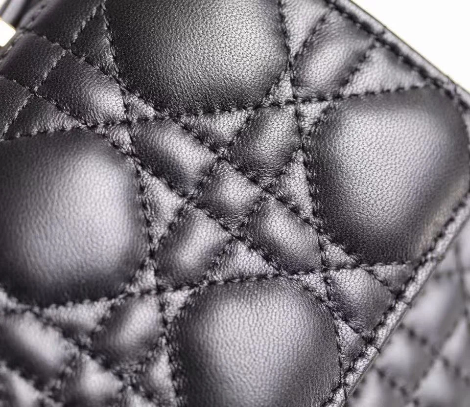 탑핸들 미니 백 (19.5cm X 11.5cm X 4.5cm) 상세