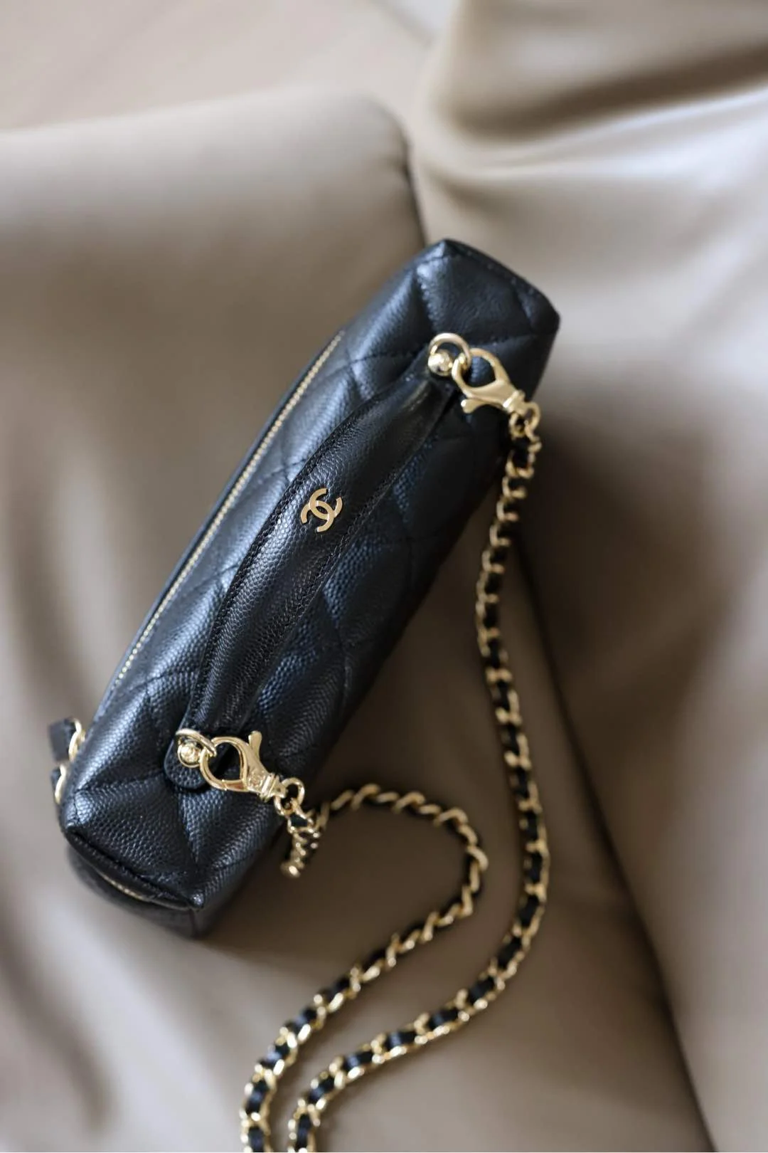 클래식 베니티 백 금장 (14*19*5cm) 상세