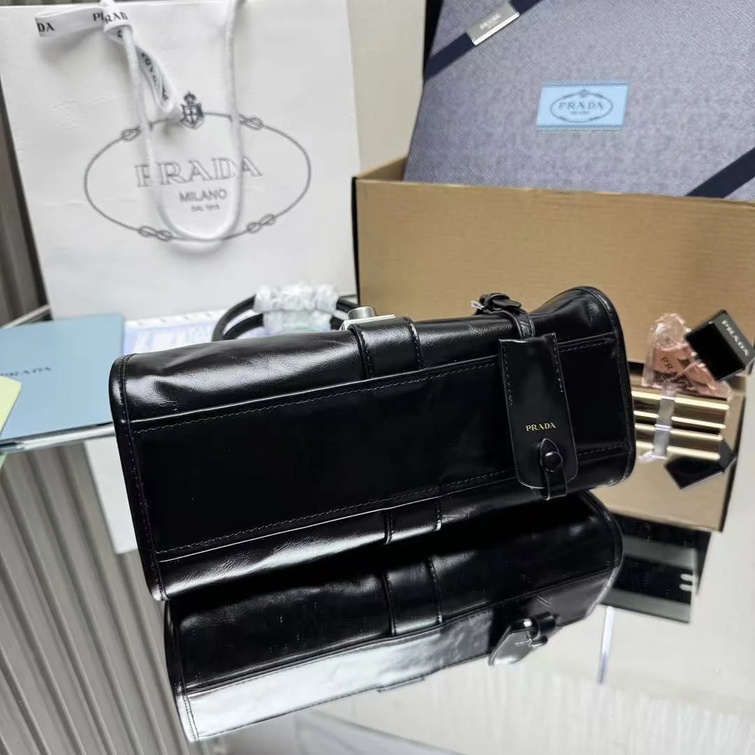 스몰 가죽 토트백 블랙 상세