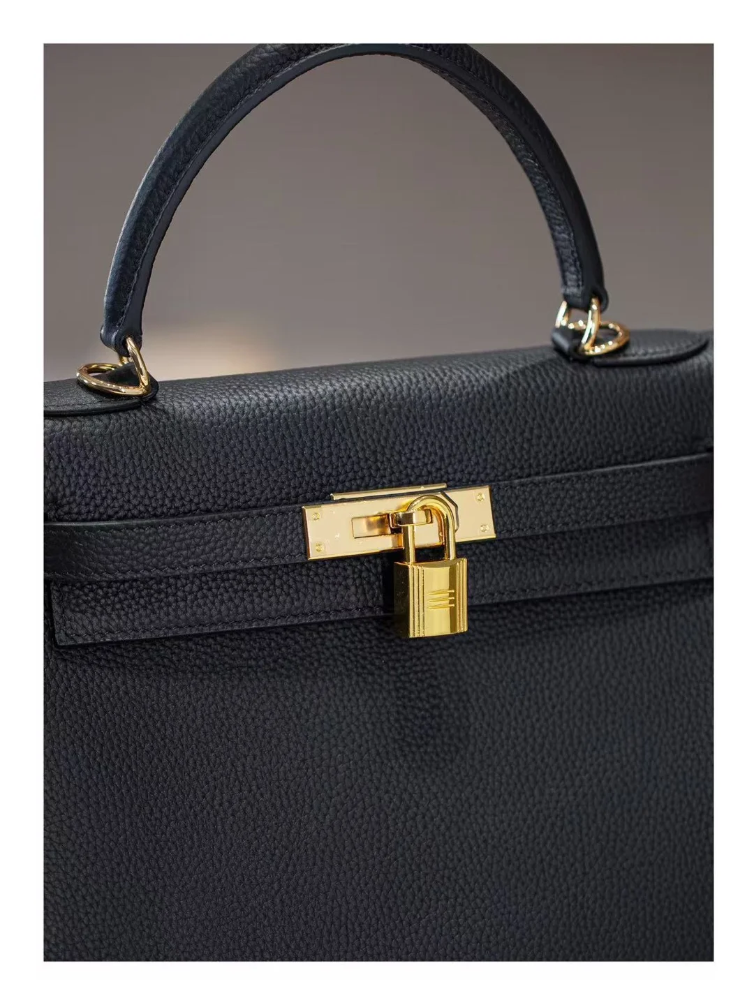 켈리백 25 토고 상세