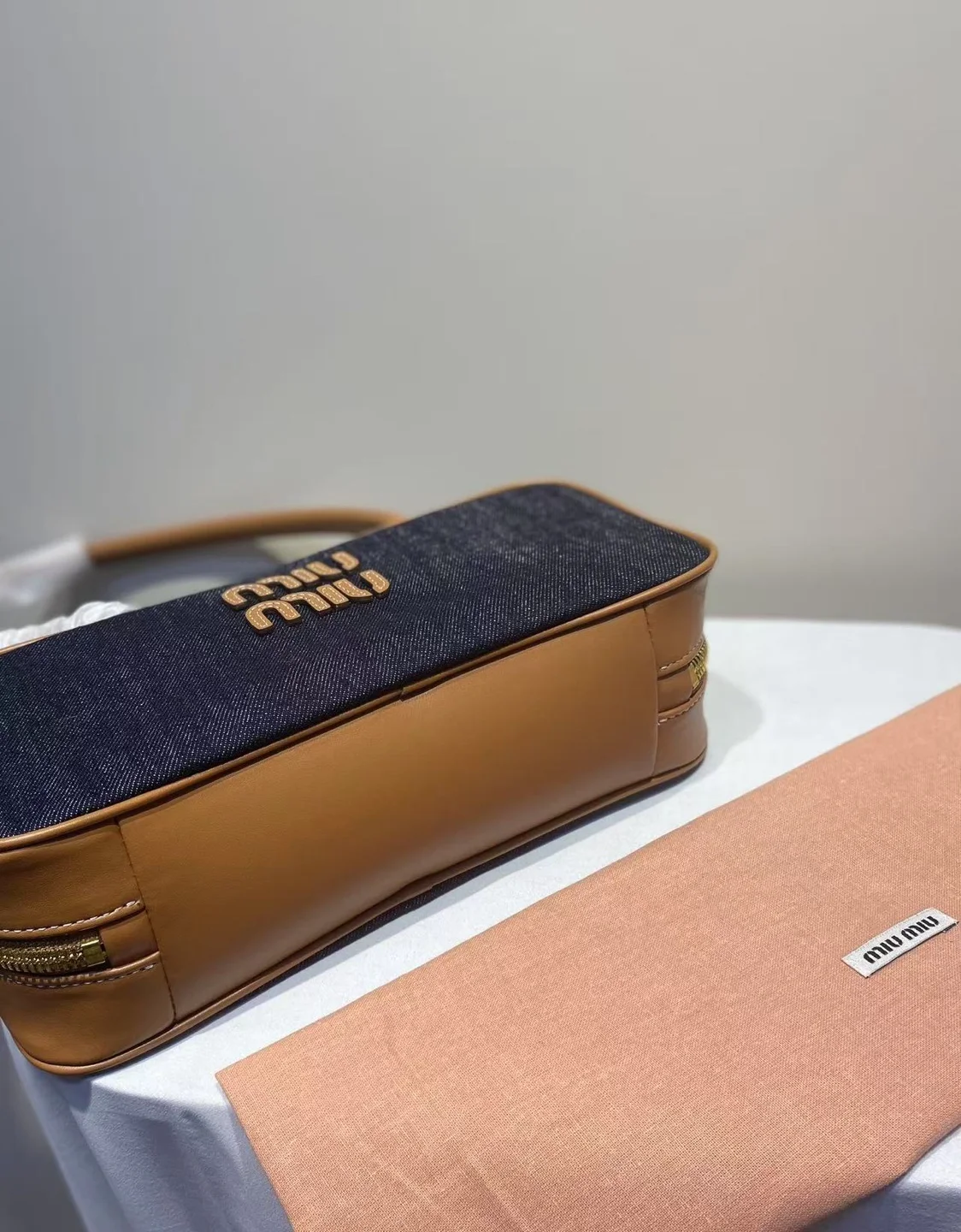 보 데님 백 (28cm * 13cm * 9cm ) 상세