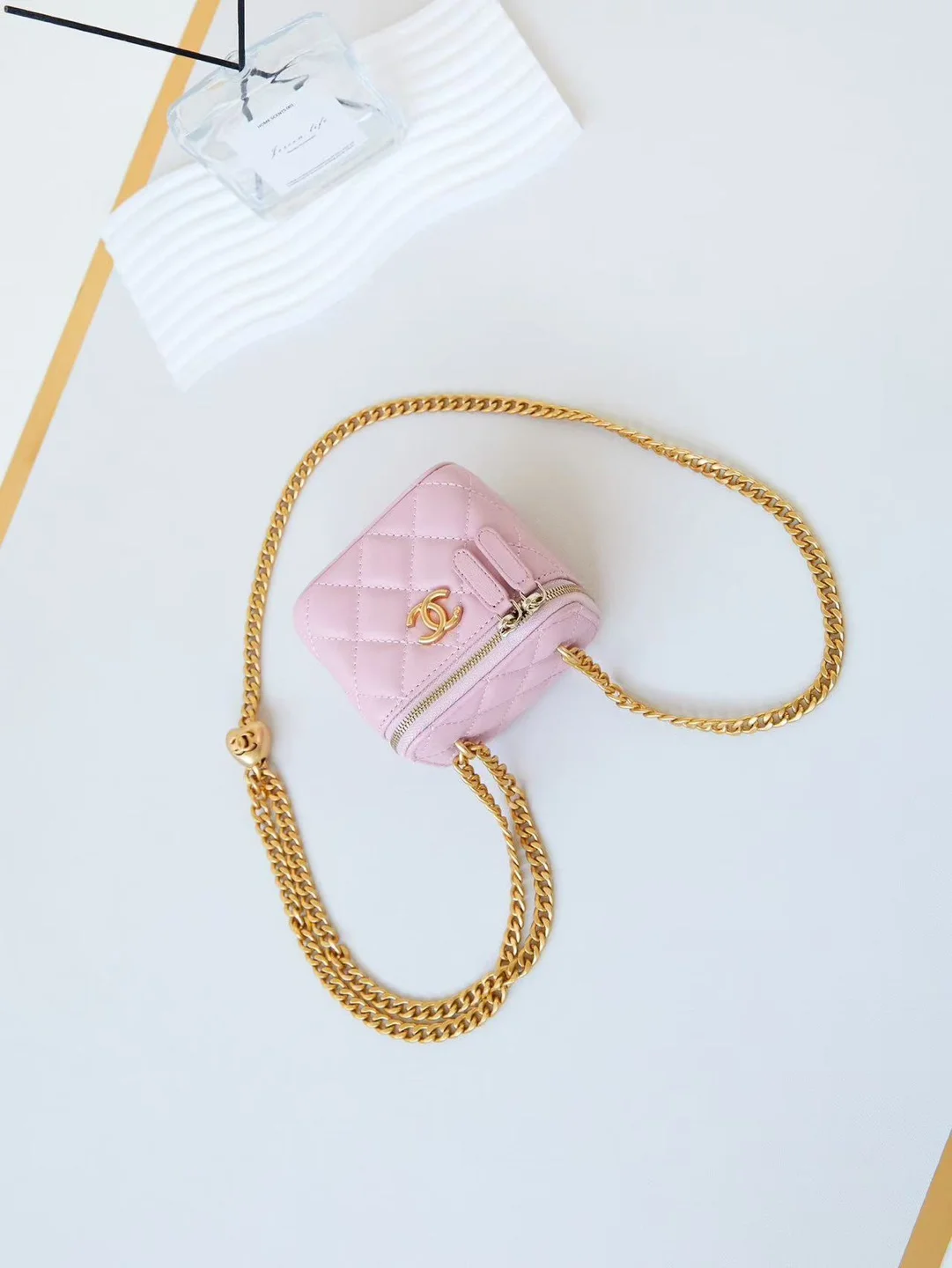 스몰 베니티 램스킨 핑크 상세