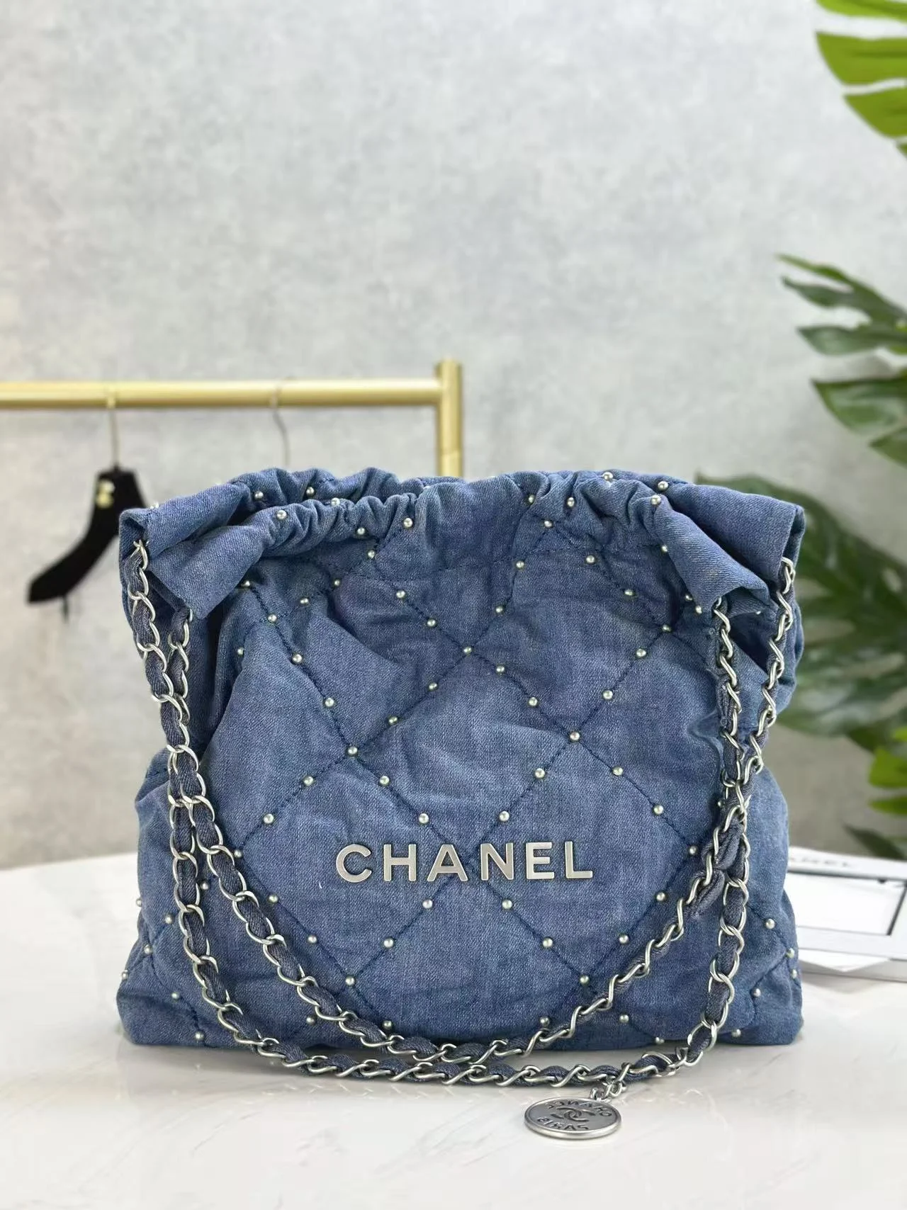 22백 데님 진주 미디움 (39cm X 42cm X 8cm) 상세