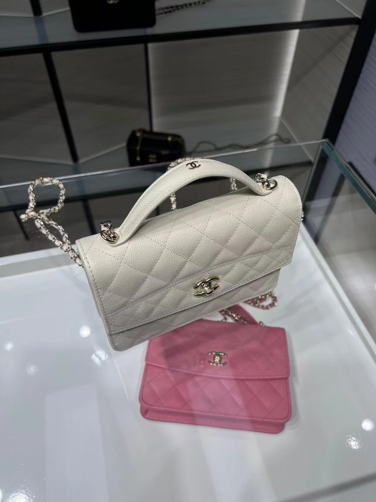 탑핸들 플랩 백팩 상세