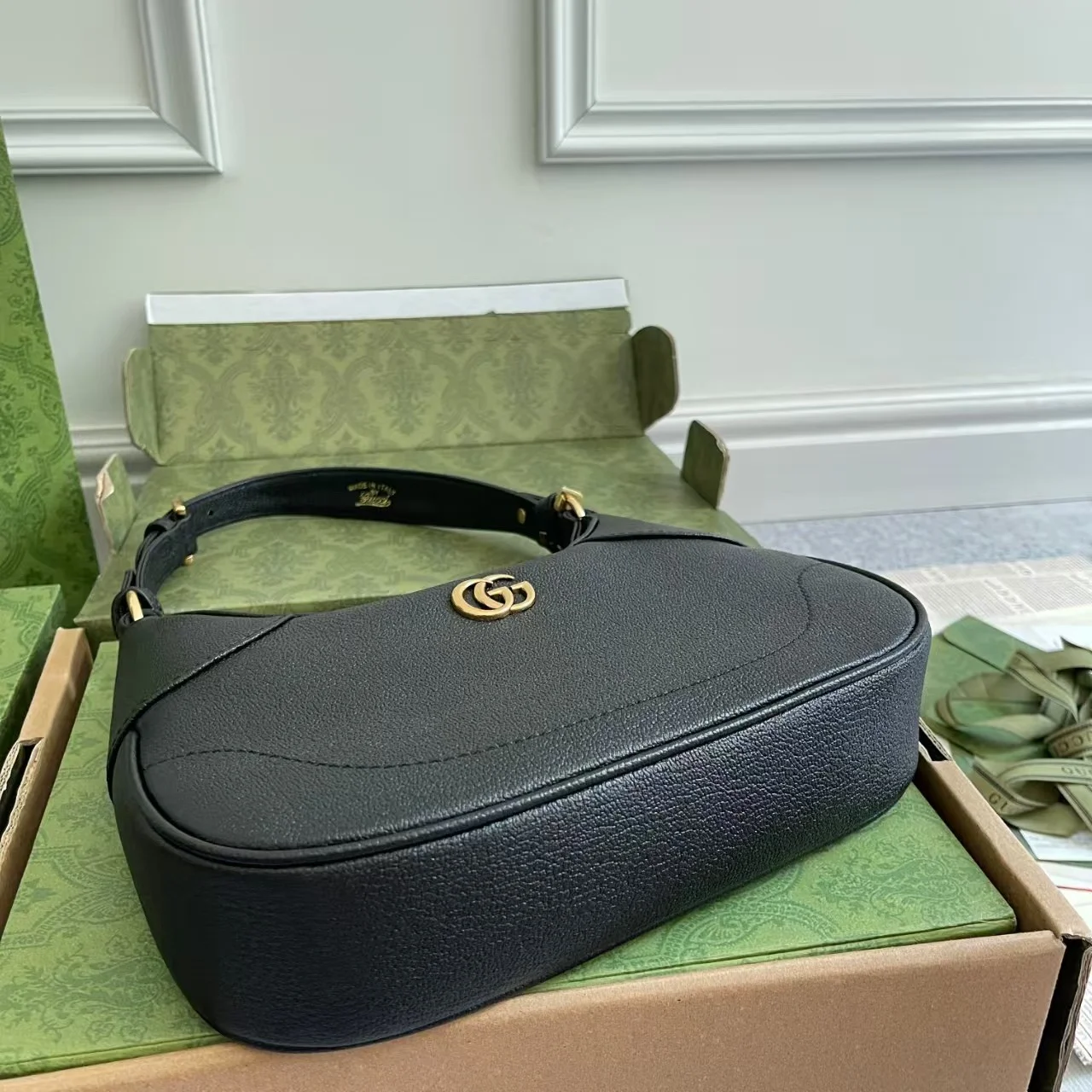 아프로디테 스몰 상세