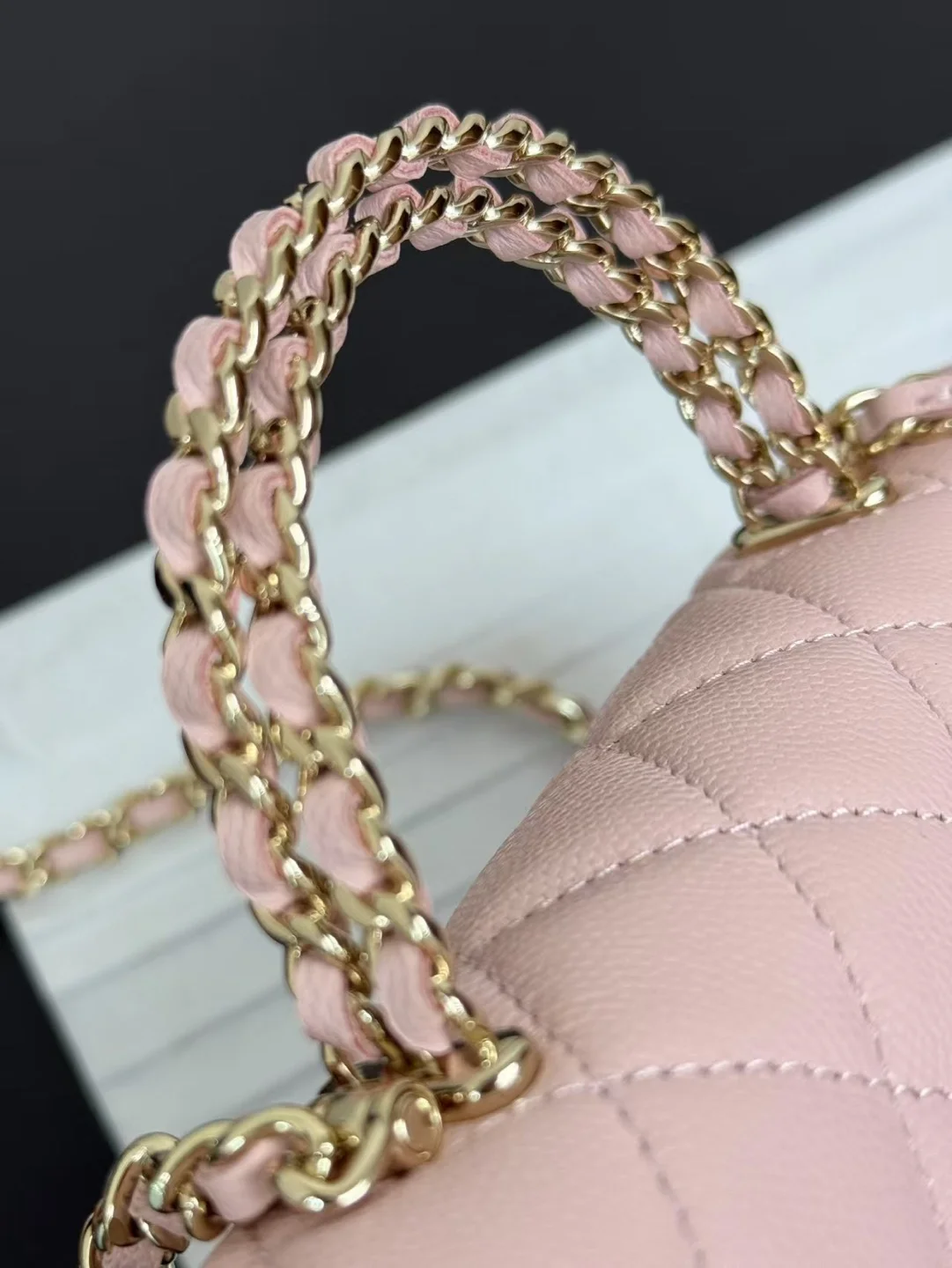 체인 달린 미니백 상세